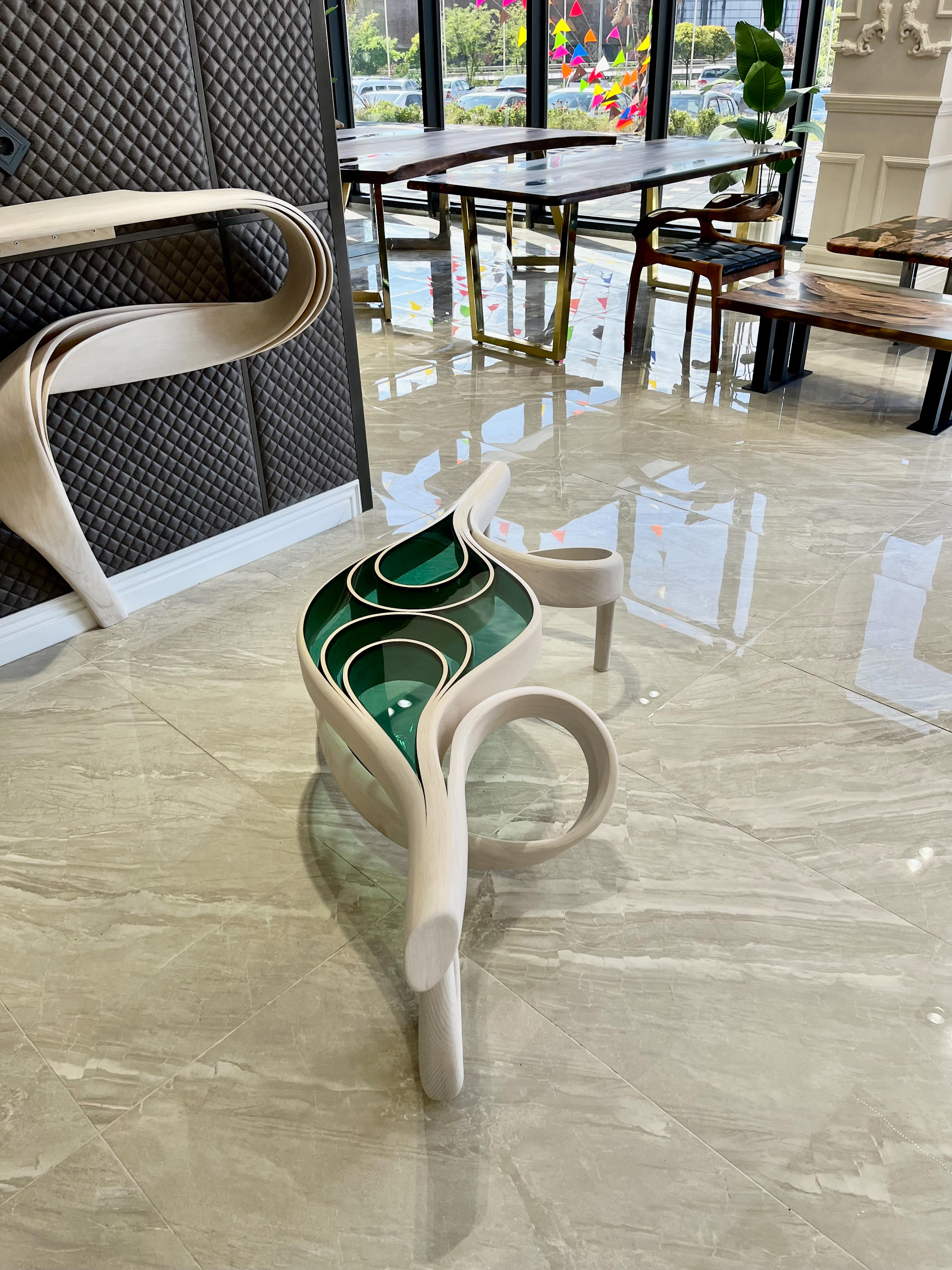 Contemporary Handcrafted Leaf Epoxy Resin Coffee Table & Epoxy Art  (Epoxidharz) im Angebot