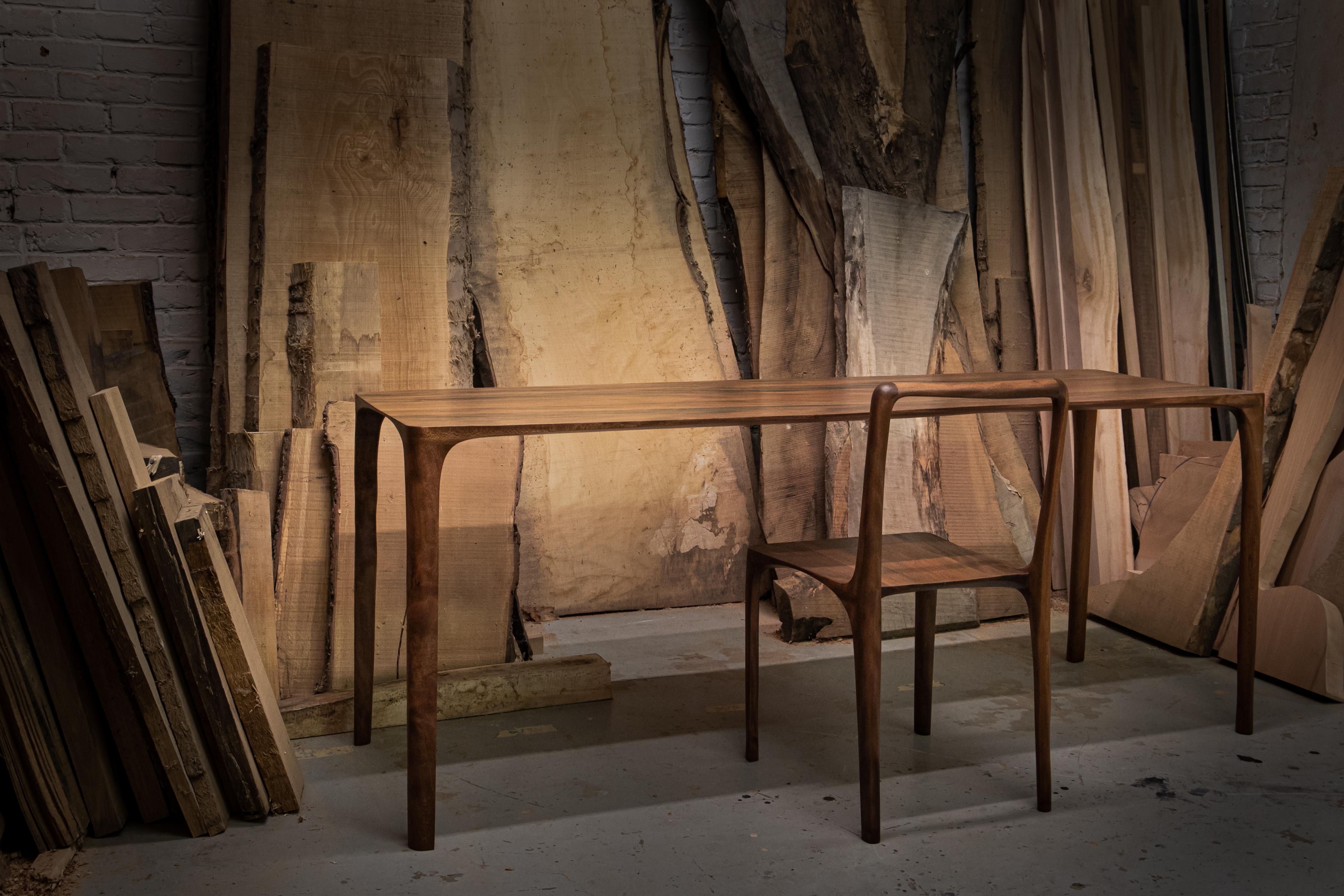 Contemporary Handcrafted Oak DOT Dining Table (Französisch) im Angebot