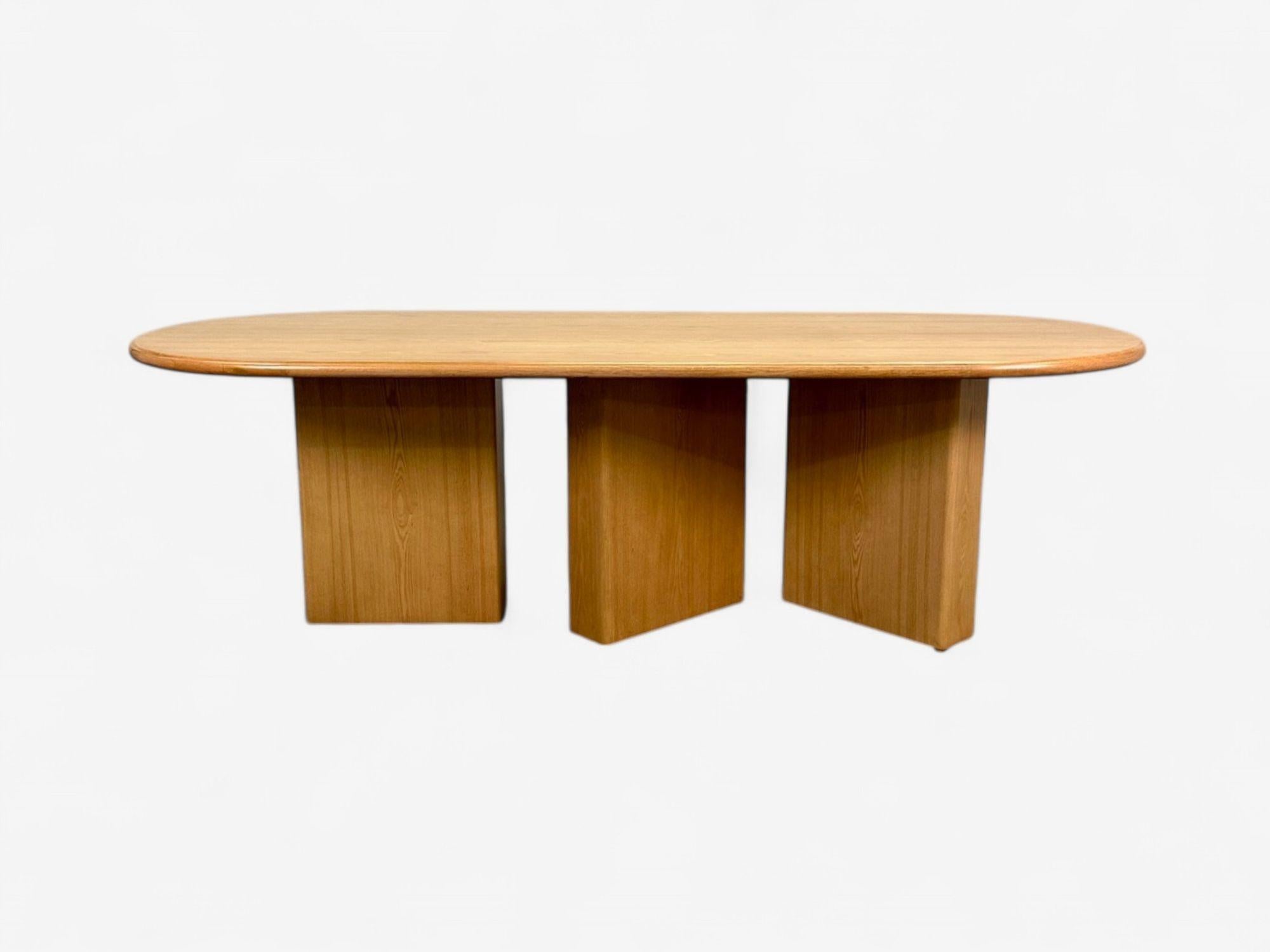 table ovale chêne massif