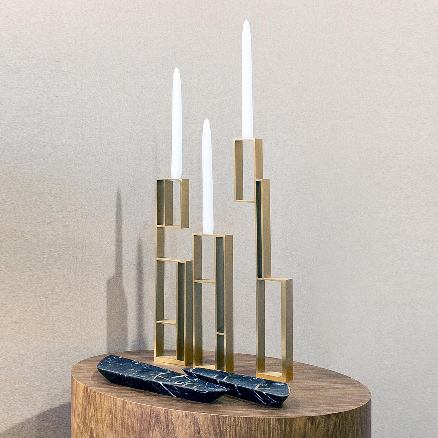 Contemporary Handcrafted Synthese von Kerzenhaltern 