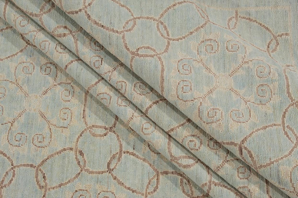 Zeitgenössischer handgeknüpfter Teppich mit skurrilem Muster im Zustand „Neu“ im Angebot in New York, NY