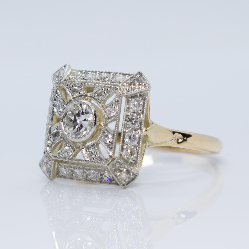 Contemporary Handmade 18 Karat Gold and Platinum Diamond Ring (Alteuropäischer Brillantschliff)