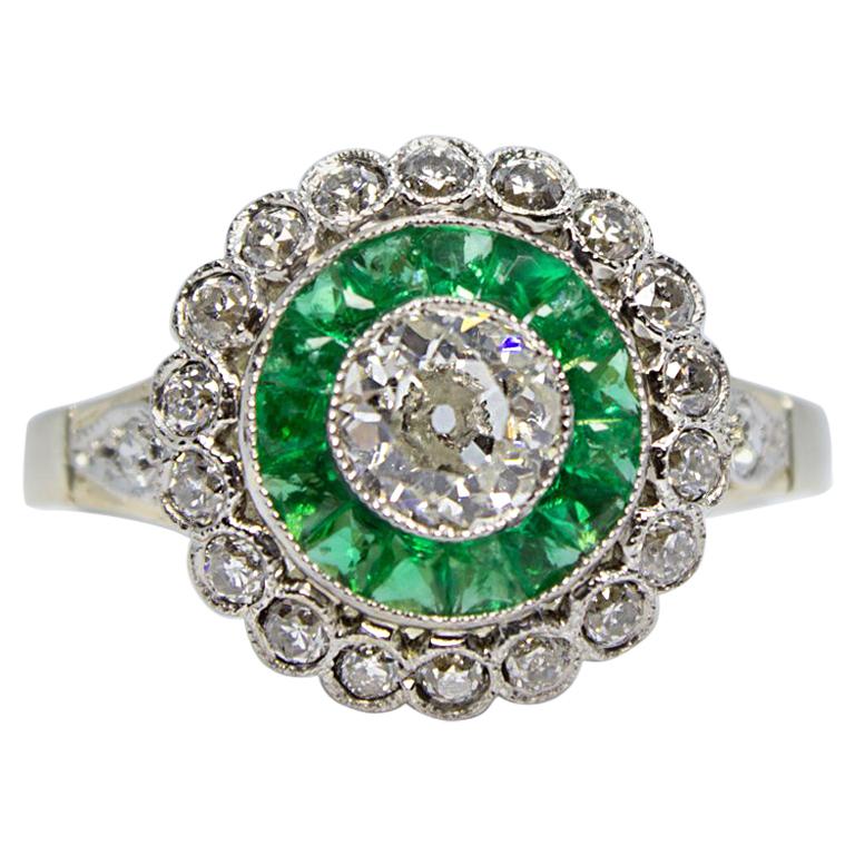 Contemporary Handmade 18 Karat Gold Diamond and Emerald Ring