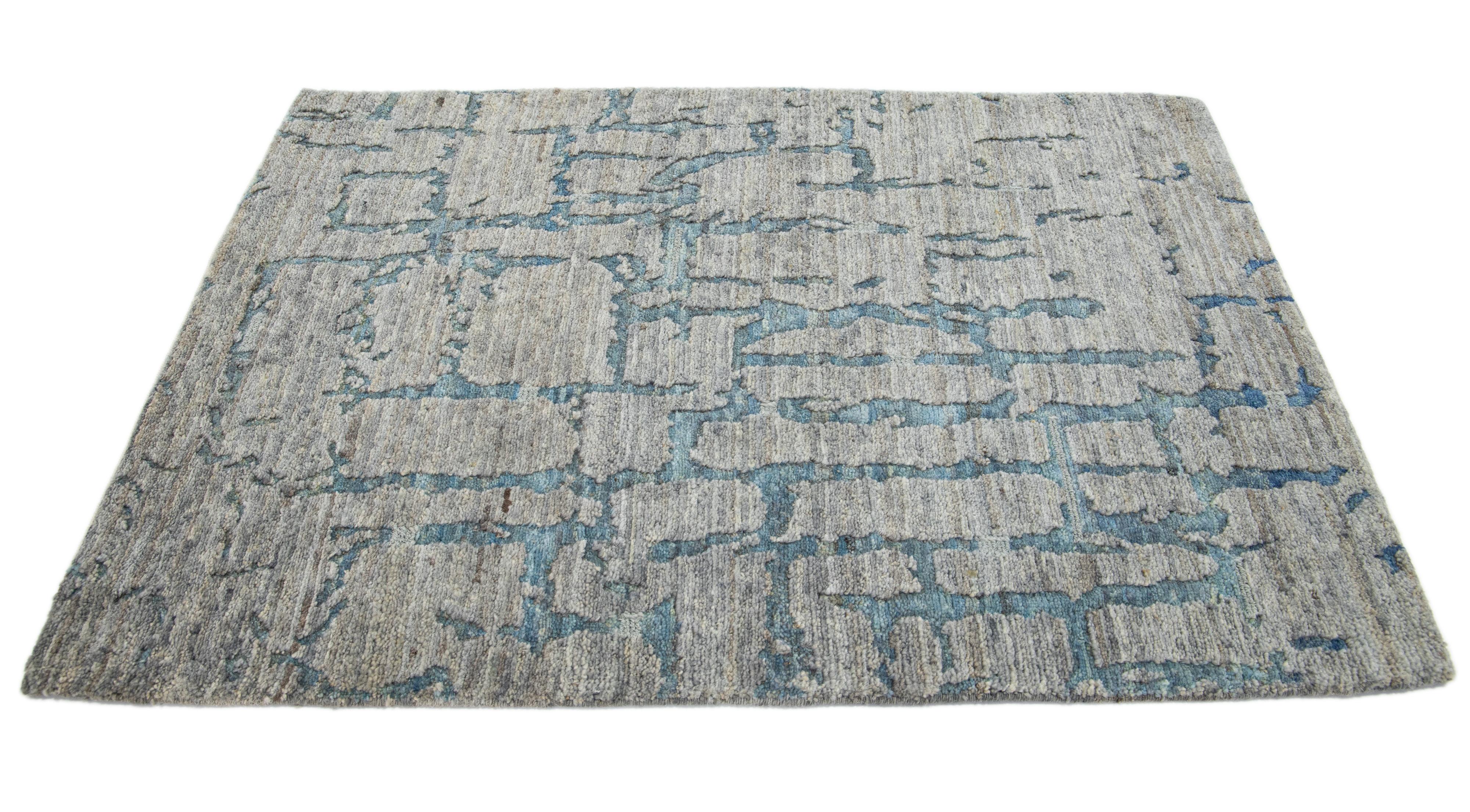 Der moderne Wollteppich von Apadana. Kundenspezifische Größen und Farben auf Bestellung. 

MATERIAL: Wolle 
Techniken: Handgeknüpft
Stil: Berber Modern
Vorlaufzeit: Ca. 15-16 Wochen verfügbar 
Farben: Wie abgebildet, andere individuelle Farben sind