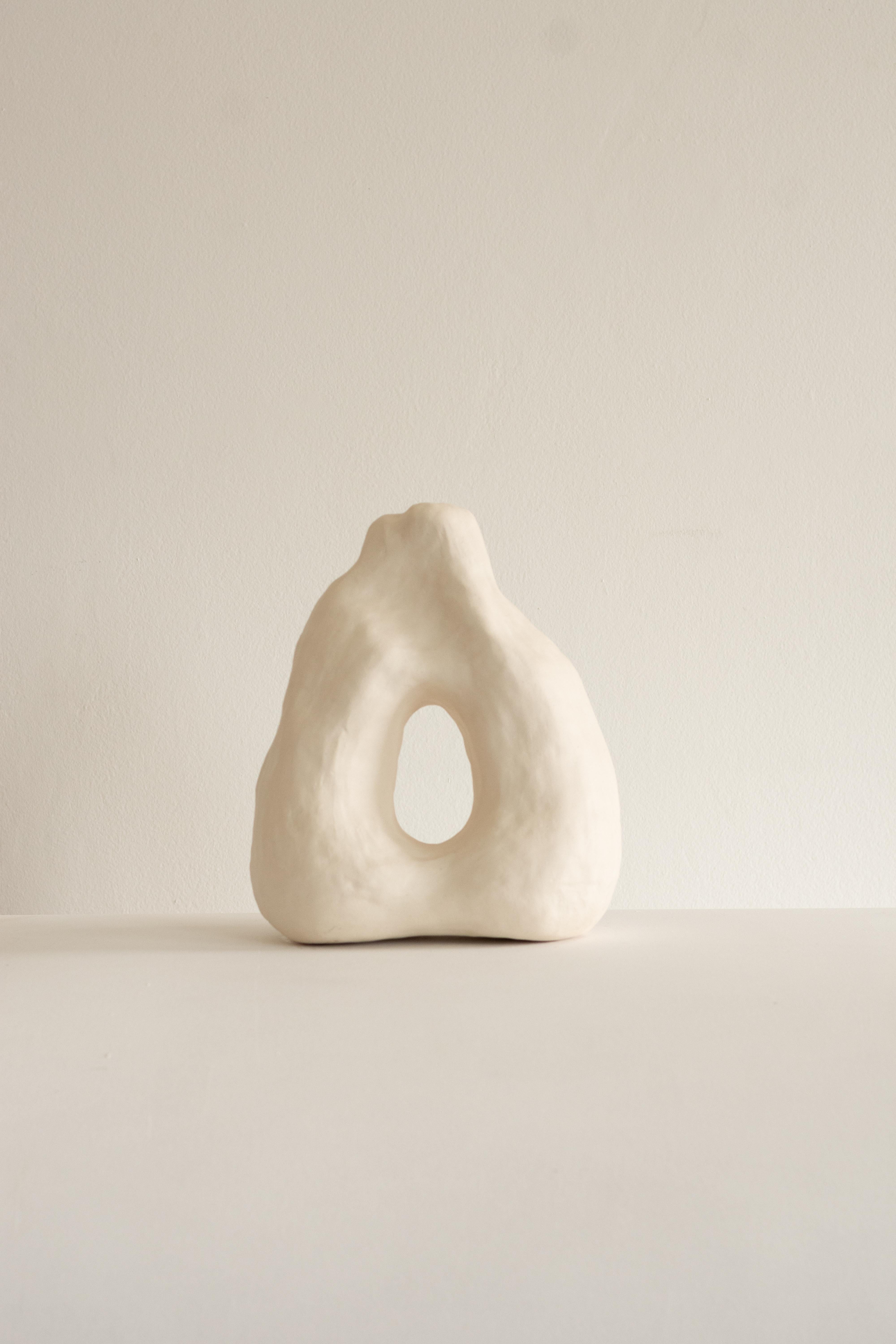 contemporary handmade ceramic sculpture RUPA N.2 For Sale 2
