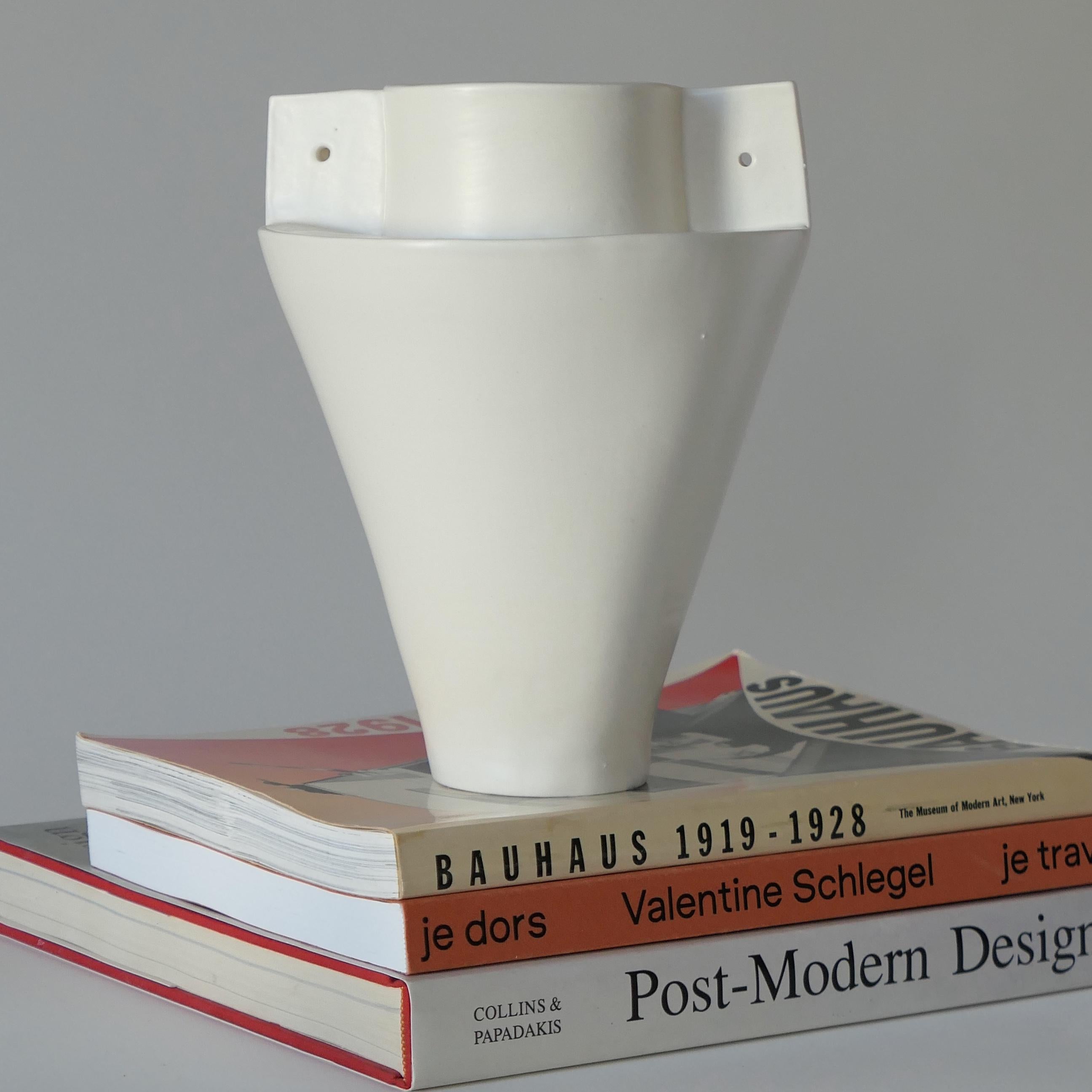 Contemporary Handmade Ceramic Vase In New Condition For Sale In Brooklyn, NY