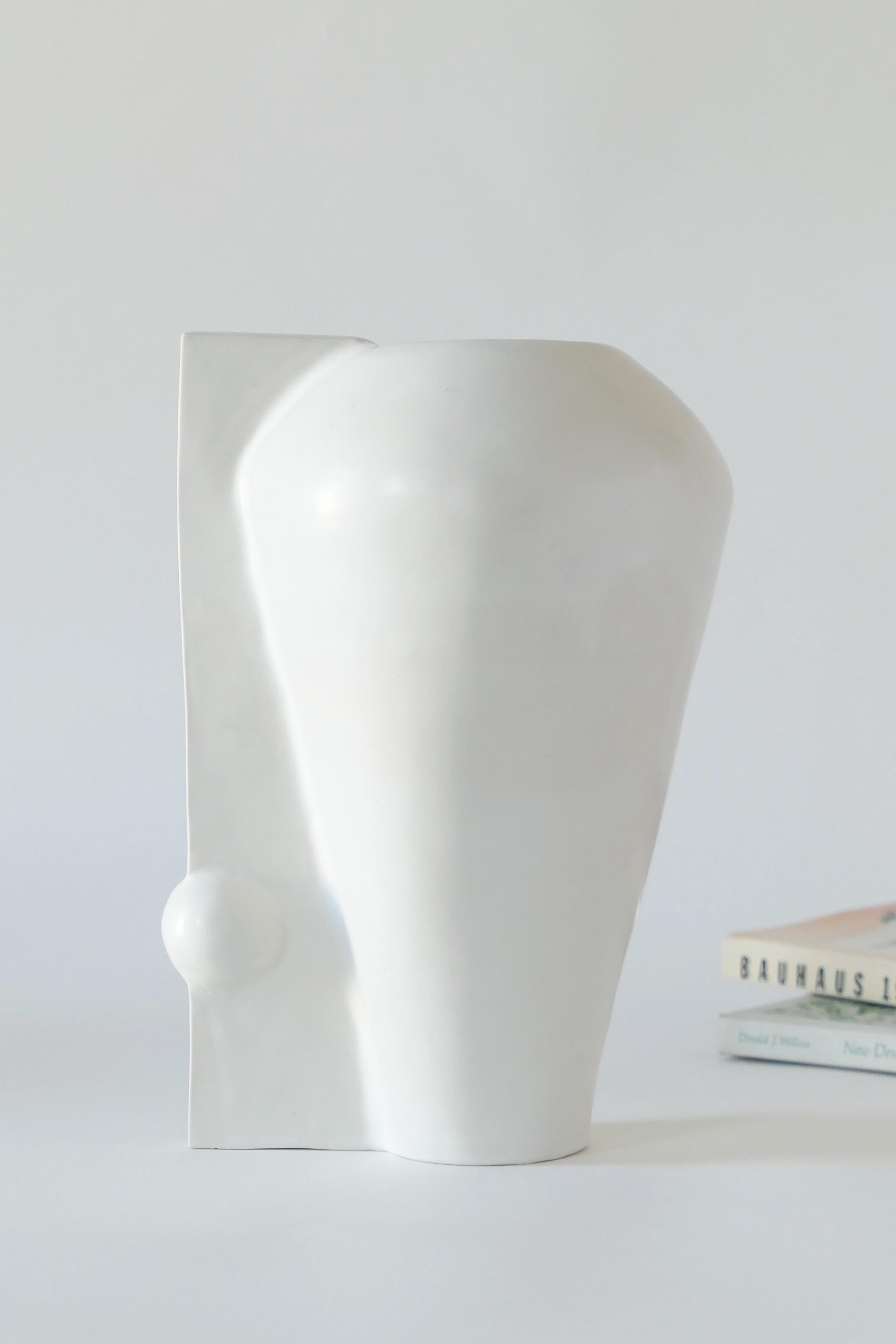 XXIe siècle et contemporain Vase en céramique contemporain fait à la main  en vente