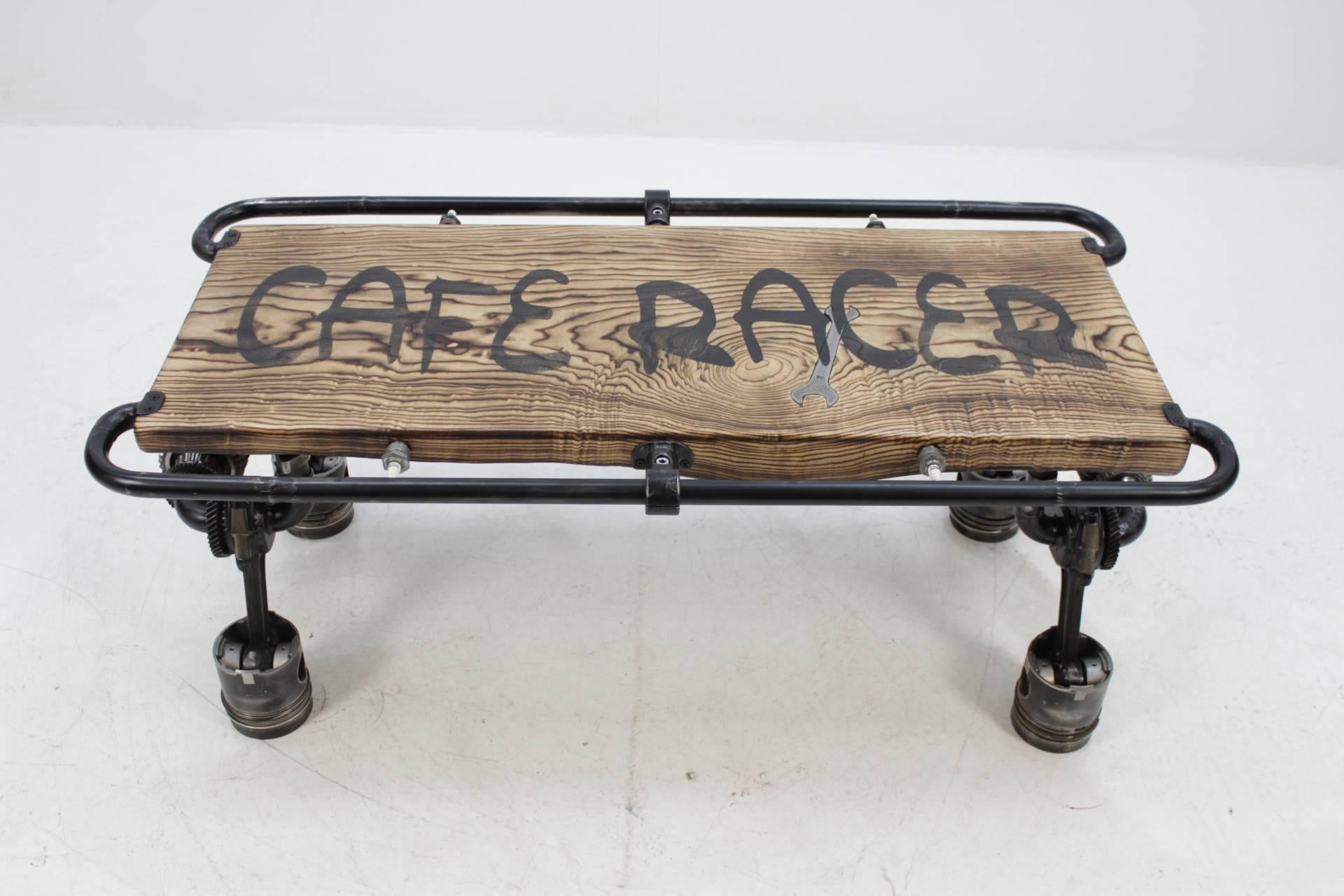 Tchèque Table basse contemporaine faite à la main « Cafe Racer » de Baldos en vente