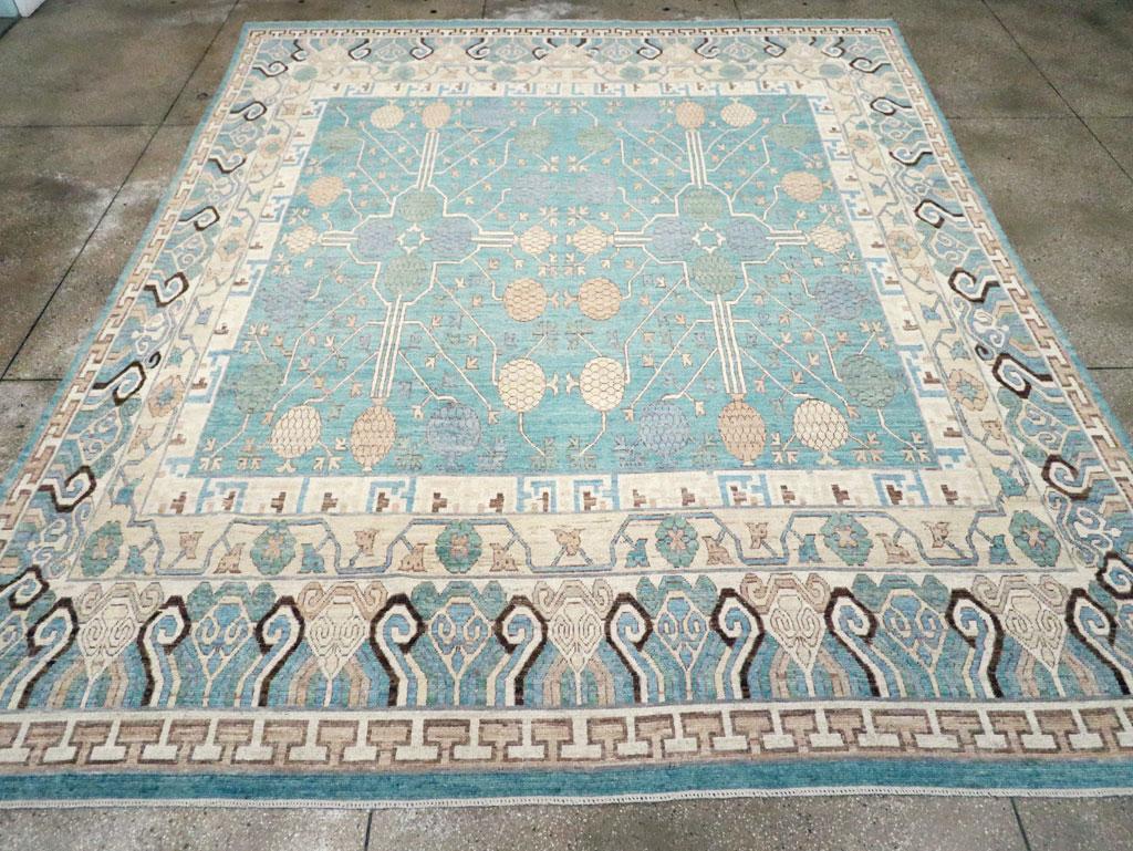 Zeitgenössischer handgefertigter großformatiger Ostturkestan-Khotan-Teppich (Ostturkestanisch) im Angebot