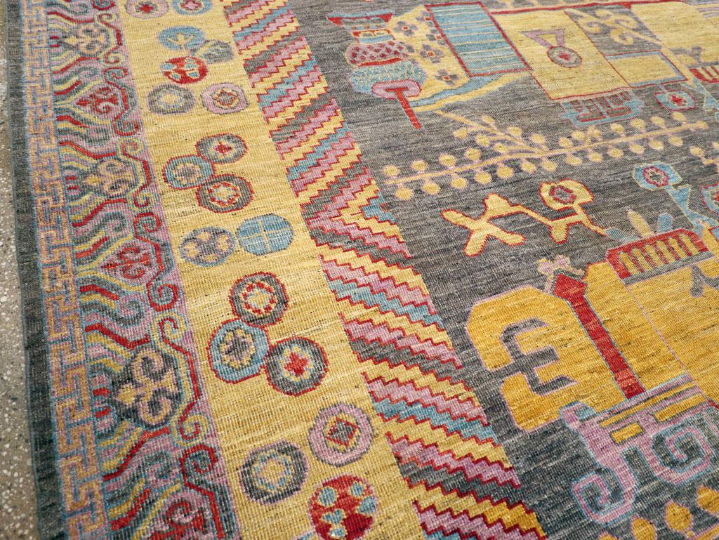 Zeitgenössischer handgefertigter Ostturkestanischer Khotan-Teppich in Zimmergröße (Moderne) im Angebot