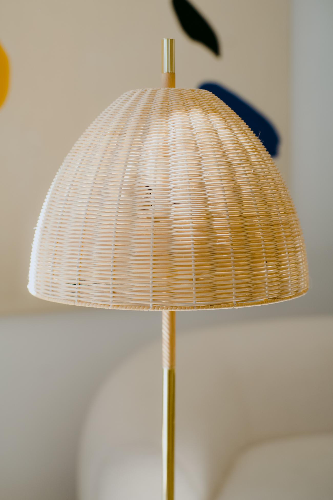 Métal Contemporary, Handmade Floor Lamp, Natural Rattan, White, Mediterranean Objects en vente