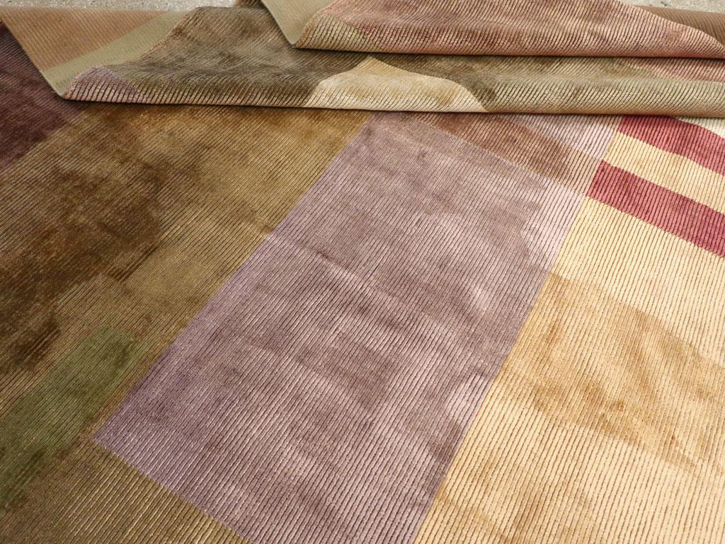 Contemporary Handmade Indian Large Bamboo Silk Art Deco Carpet (Seide) im Angebot