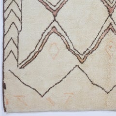 Tapis berbère marocain contemporain fait à la main. 100 % laine. Options sur-mesure disponibles