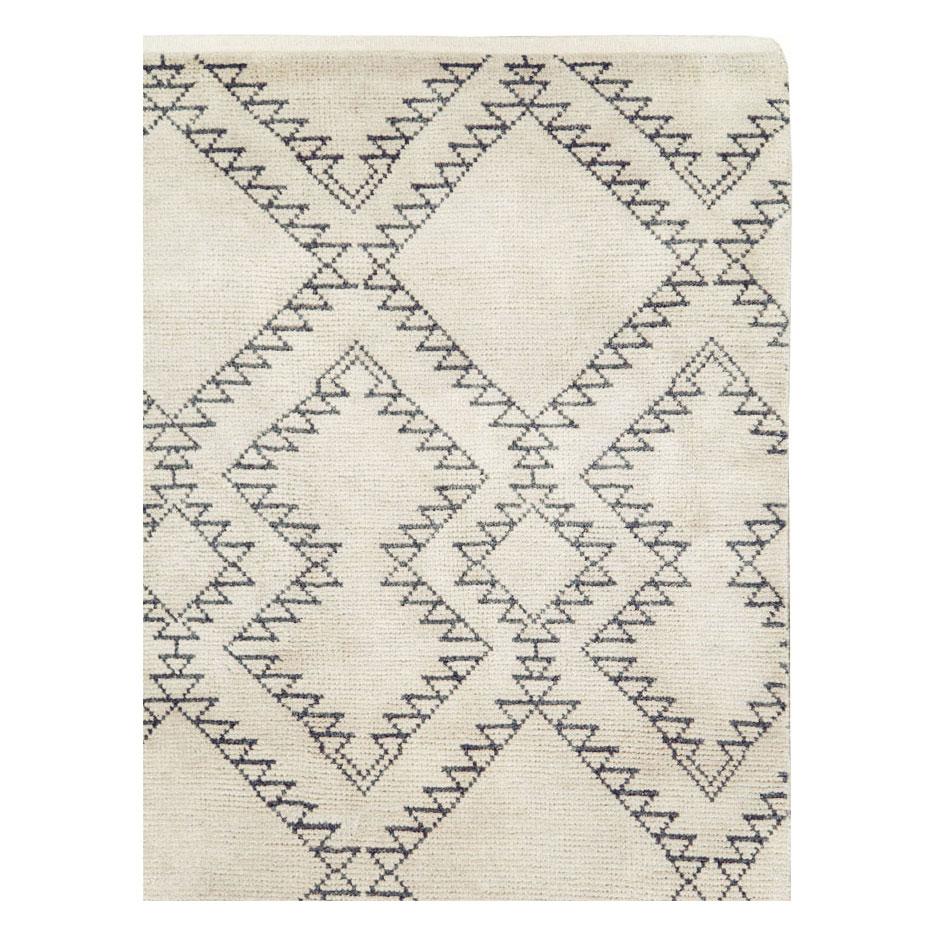 Hand-Knotted Contemporary Handmade Moroccan Room Size Carpet In Ivory and Charcoal