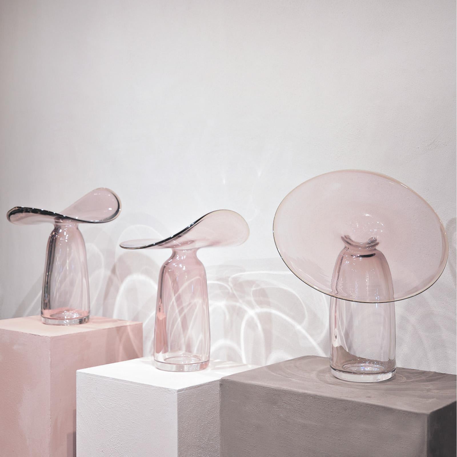 Verre de Murano Vase contemporain en verre moulé de Murano Aurys fait à la main par Atelier Oi en vente