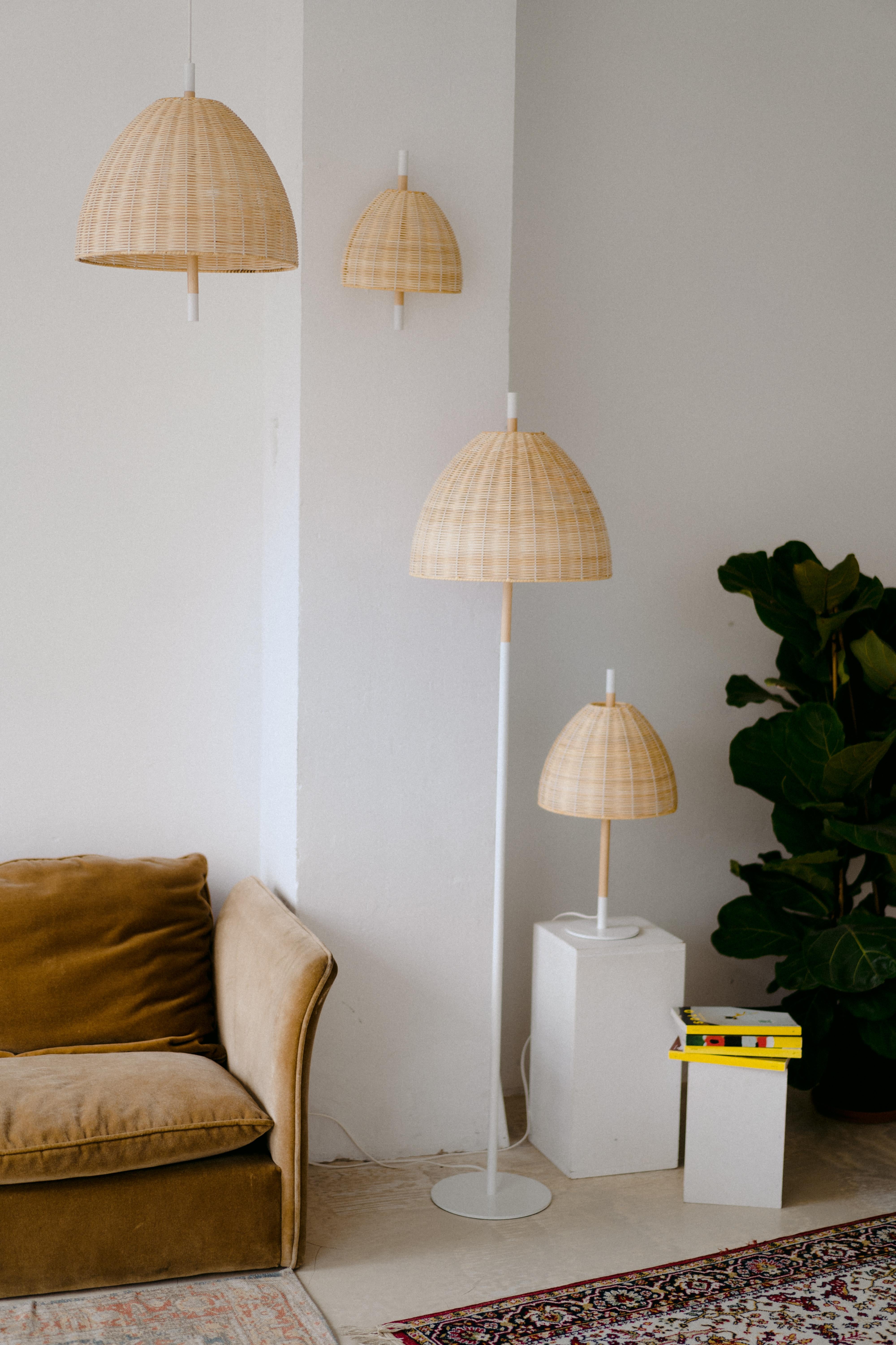 Espagnol Contemporary, Handmade Suspension Lamp Natural Rattan, White, Mediterranean Objects en vente