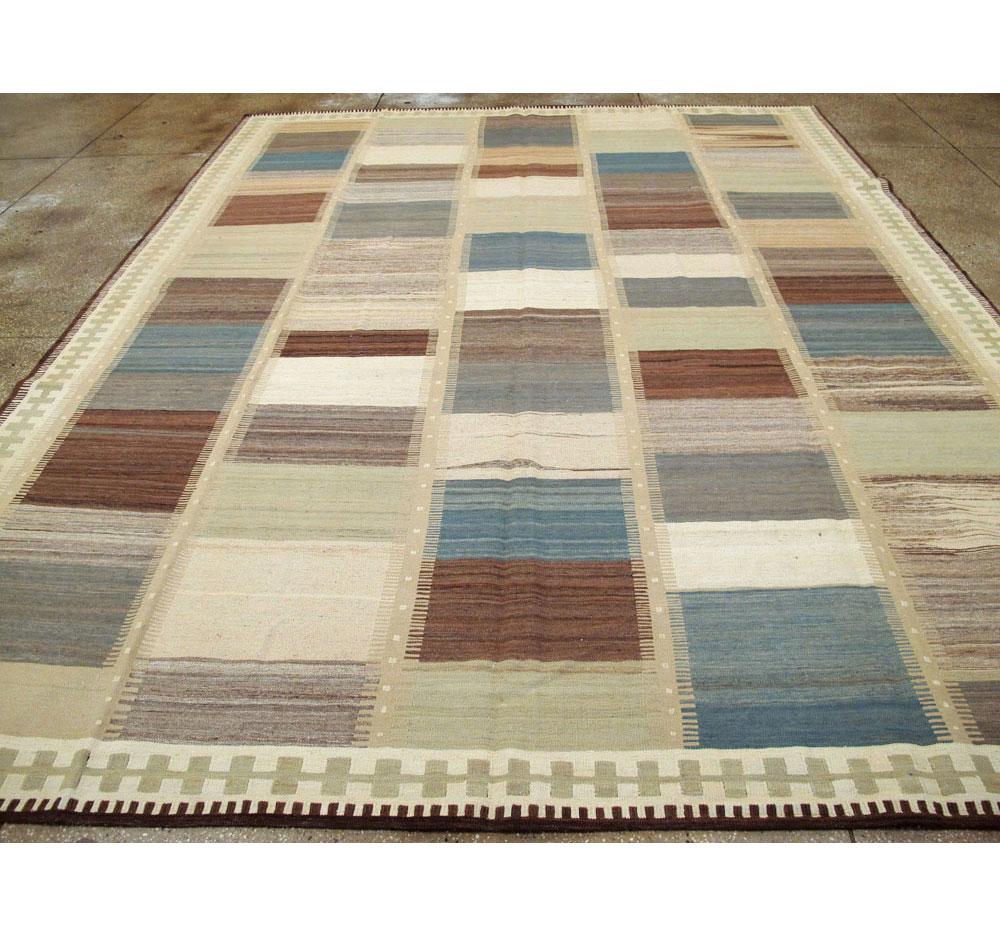 Contemporary Handmade Persian Room Size Flat-Weave Rug In New Condition In New York, NY