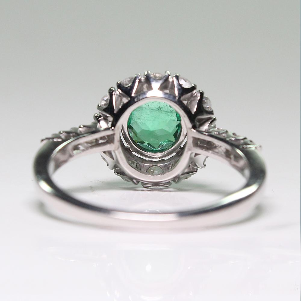 Contemporary Handmade Platinum 1.05 Carat Emerald and Diamond Ring In New Condition In Miami, FL