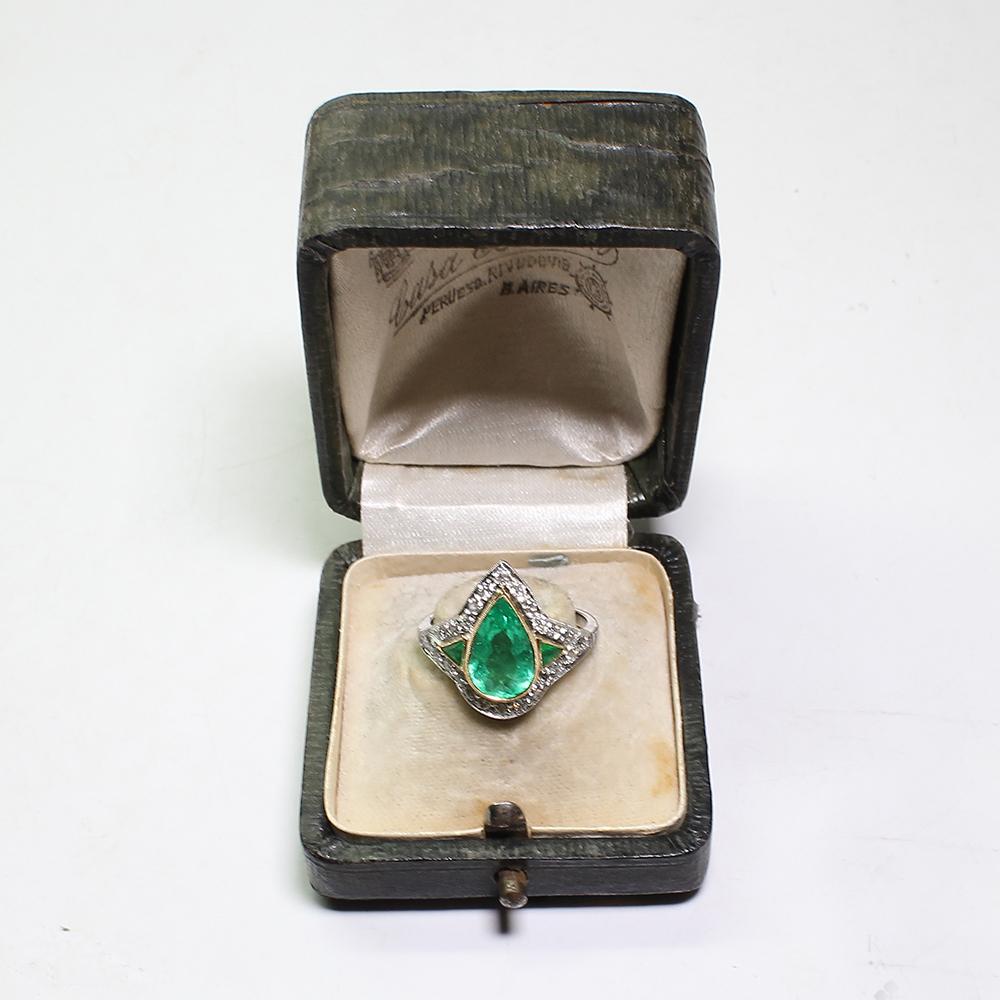 Contemporary Handmade Platinum 1.86 Carat Emerald and Diamond Ring 3