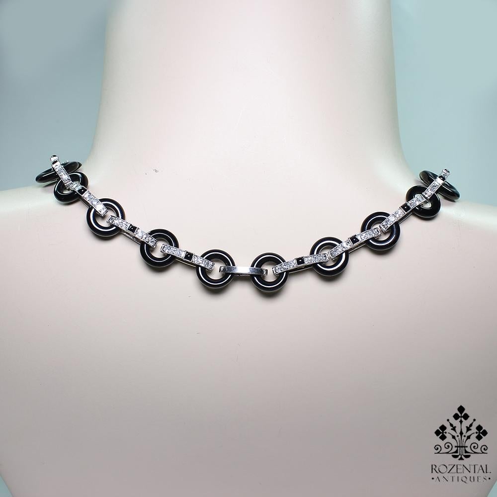 Contemporary Handmade Platinum Coral-Onyx and 5.5 Carat Diamond Necklace In Excellent Condition For Sale In Miami, FL
