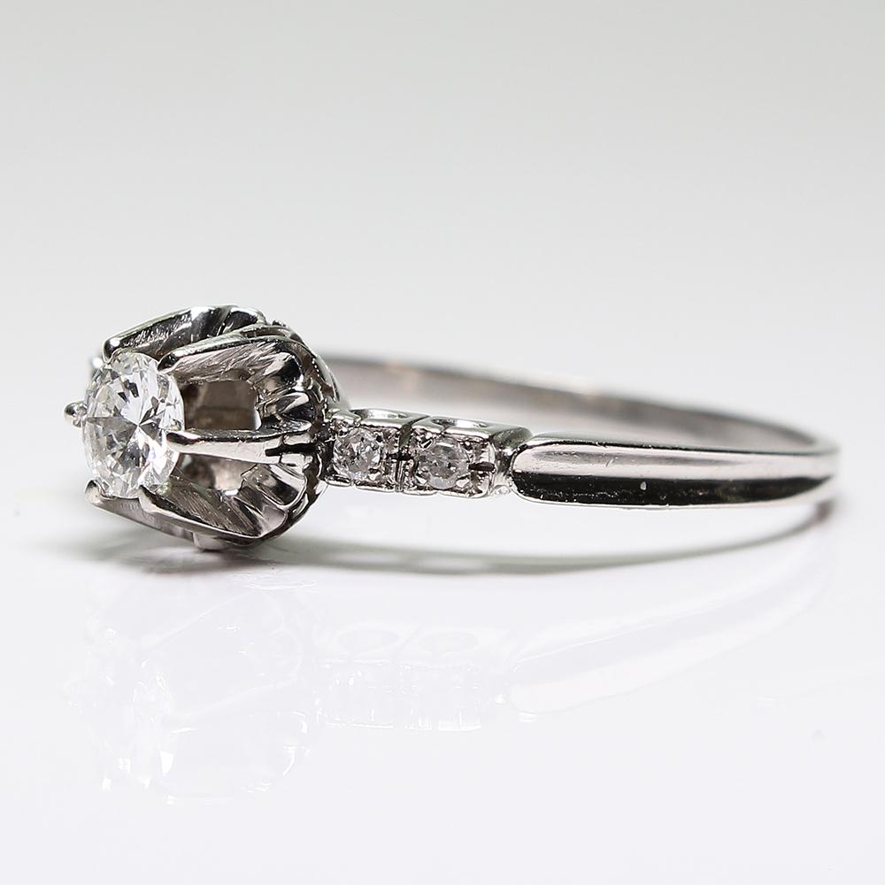 Contemporary Handmade Platinum Diamond Ring In New Condition For Sale In Miami, FL