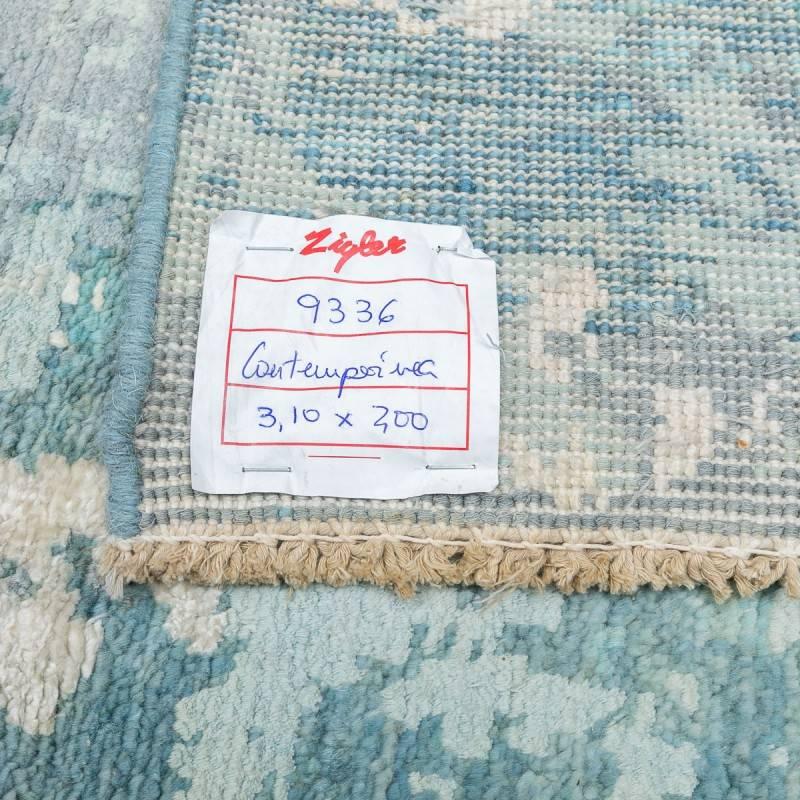 Contemporary Handmade Silk and Wool Rug 10