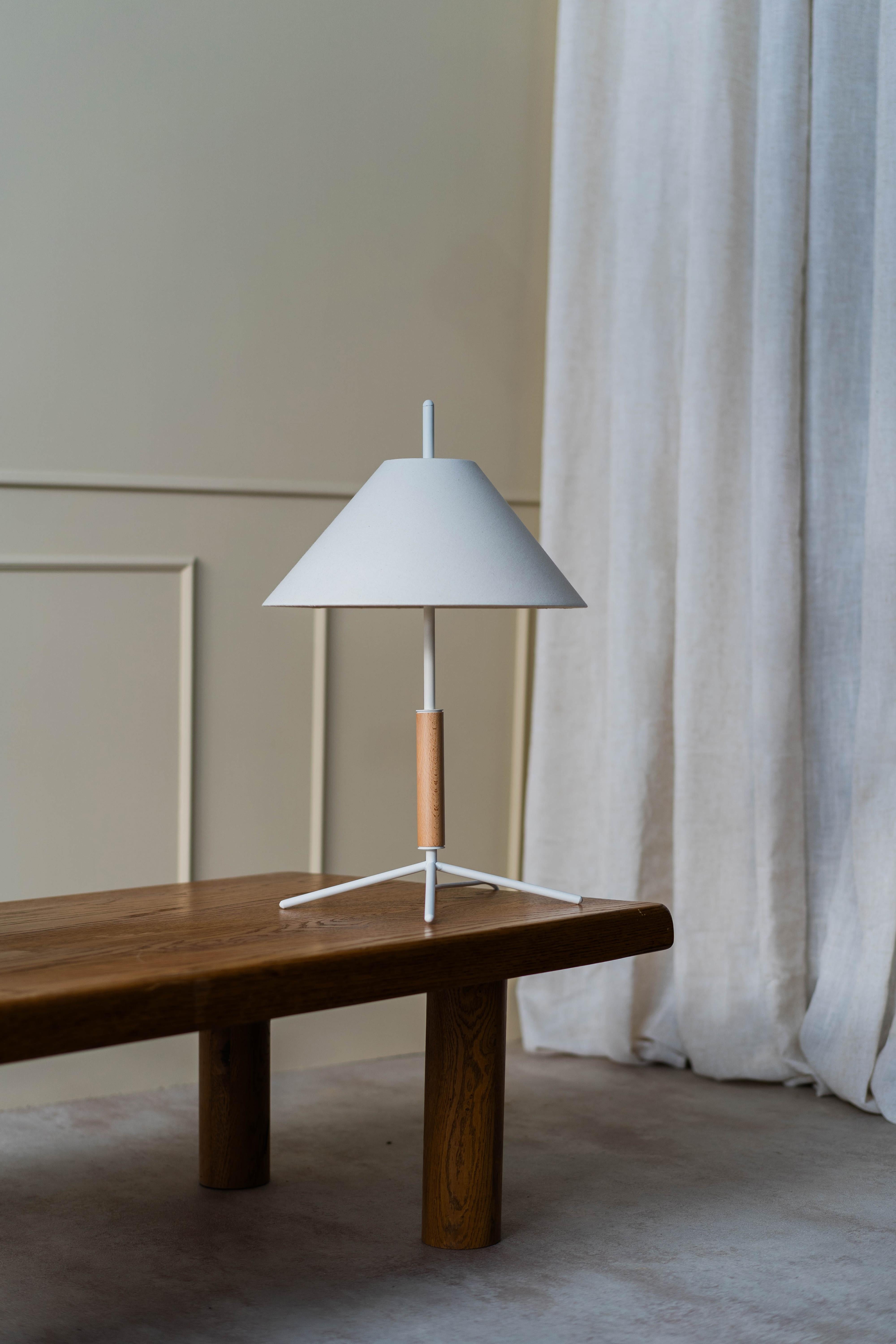 Moderne Contemporary, Handmade Table Lamp, White, Fabric, Wood, by Mediterranean Objects en vente
