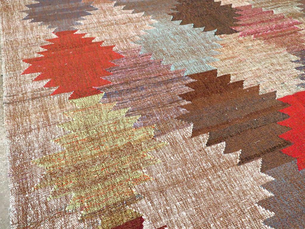 Contemporary Handmade Turkish Flat-Weave Kilim Room Size Carpet In New Condition In New York, NY