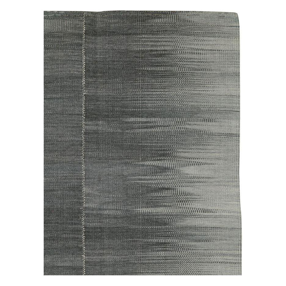 Hand-Woven Contemporary Handmade Turkish Flat-Weave Accent Rug in Black Charcoal Grey For Sale