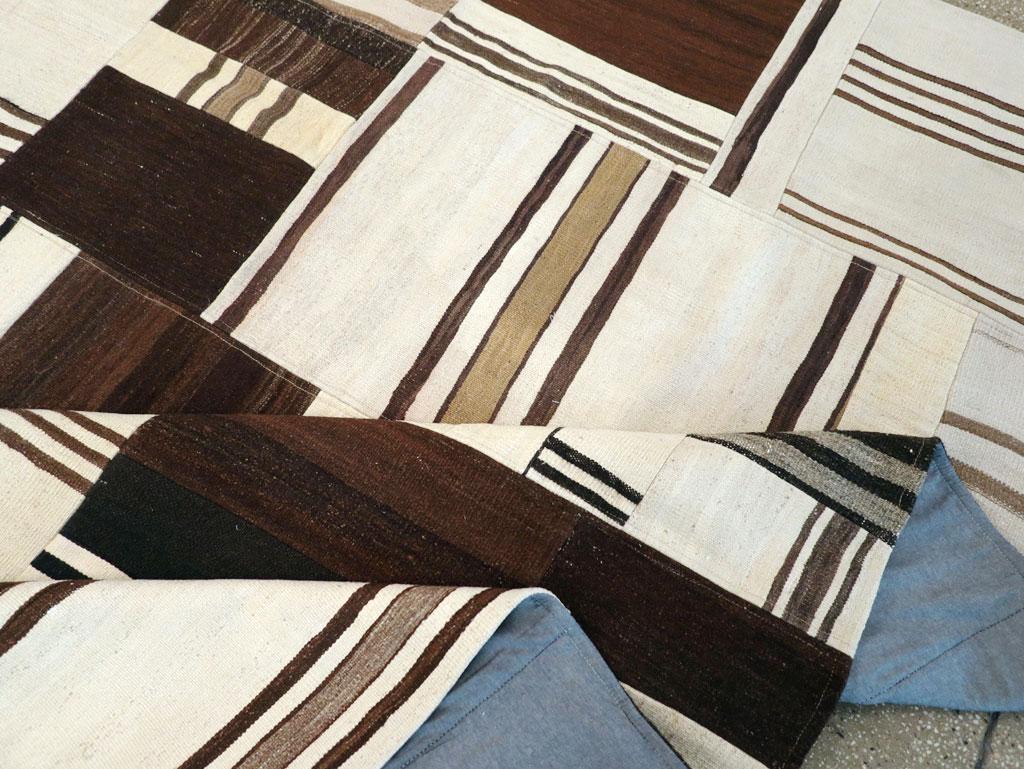 Alfombra Turca Contemporánea de Tejido Plano Kilim Estilo Patchwork Hecho a Mano Tamaño de la Habitación en venta 1