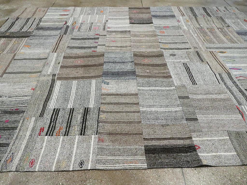 Contemporary Handmade Turkish Flatweave Kilim Room Size Carpet In Grey 1