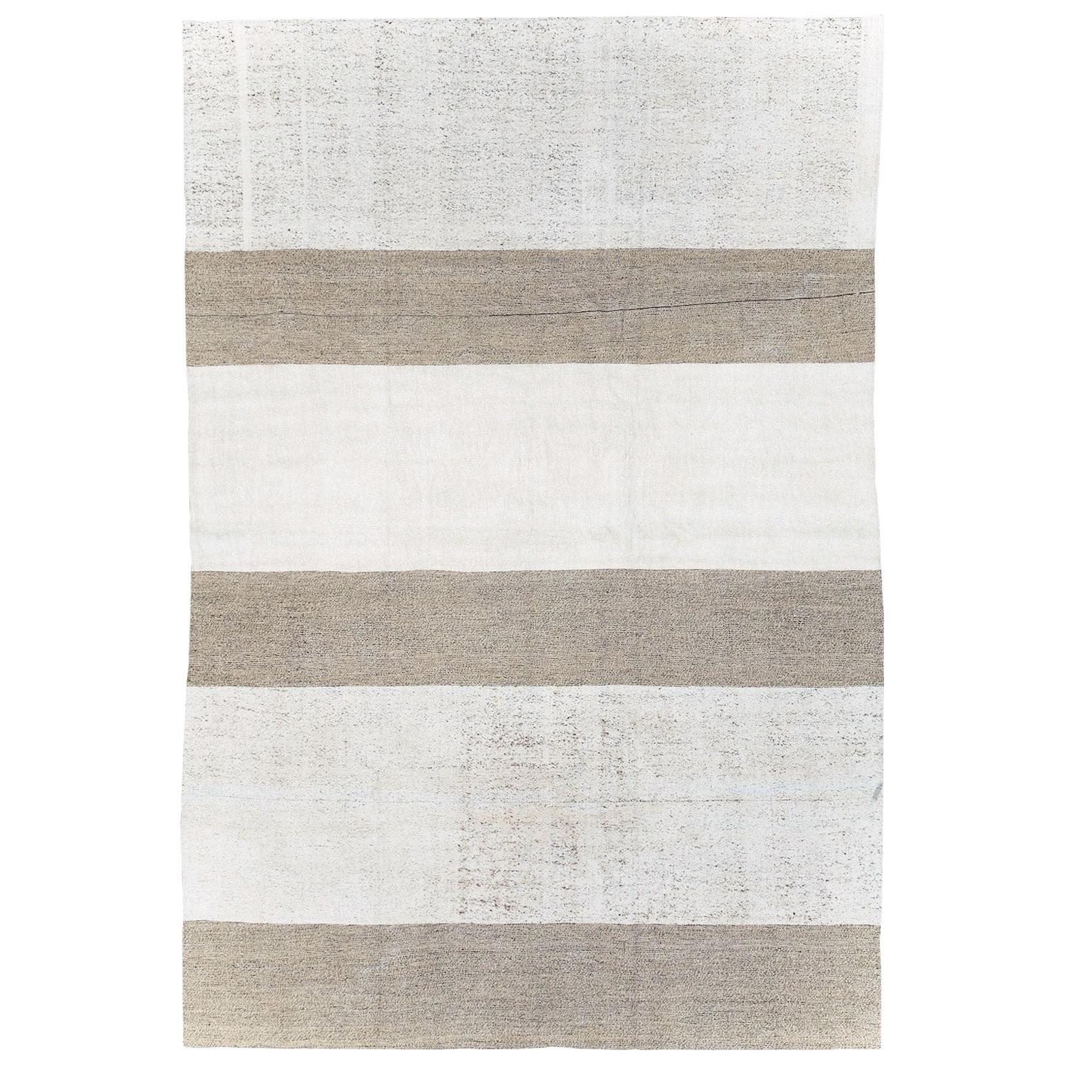 Contemporary Handmade Turkish Flatweave Kilim Room Size Rug in White and Brown