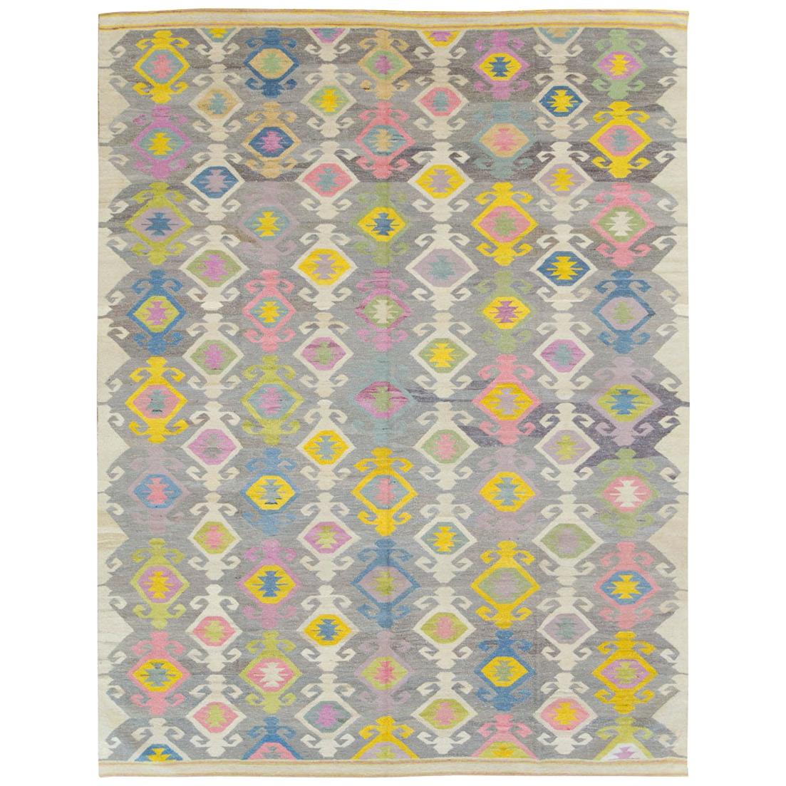Contemporary Handmade Flat-Weave Rug in Grey Beige Yellow Pink Blue Green For Sale