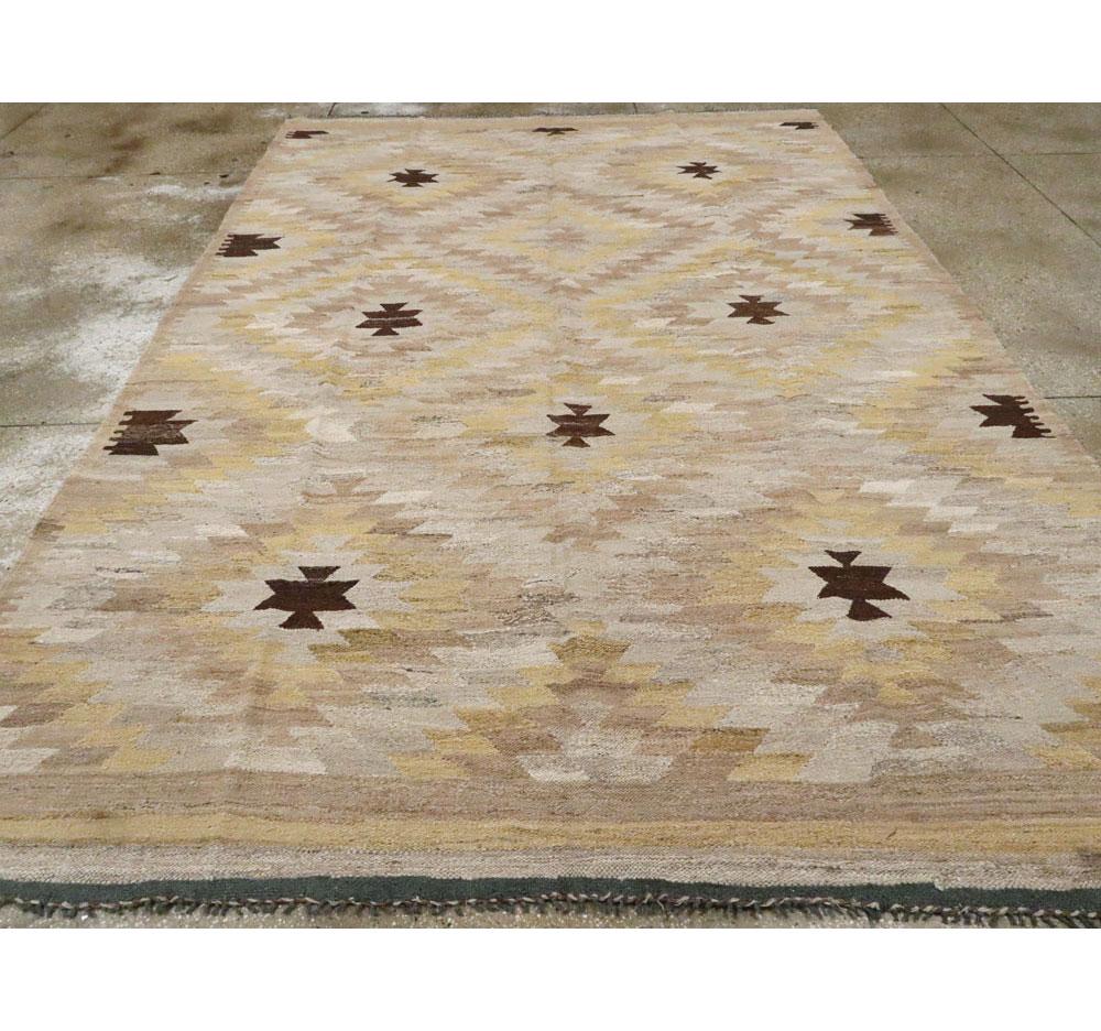 Contemporary Handmade Turkish Kilim Flatweave Room Size Rug In Excellent Condition For Sale In New York, NY
