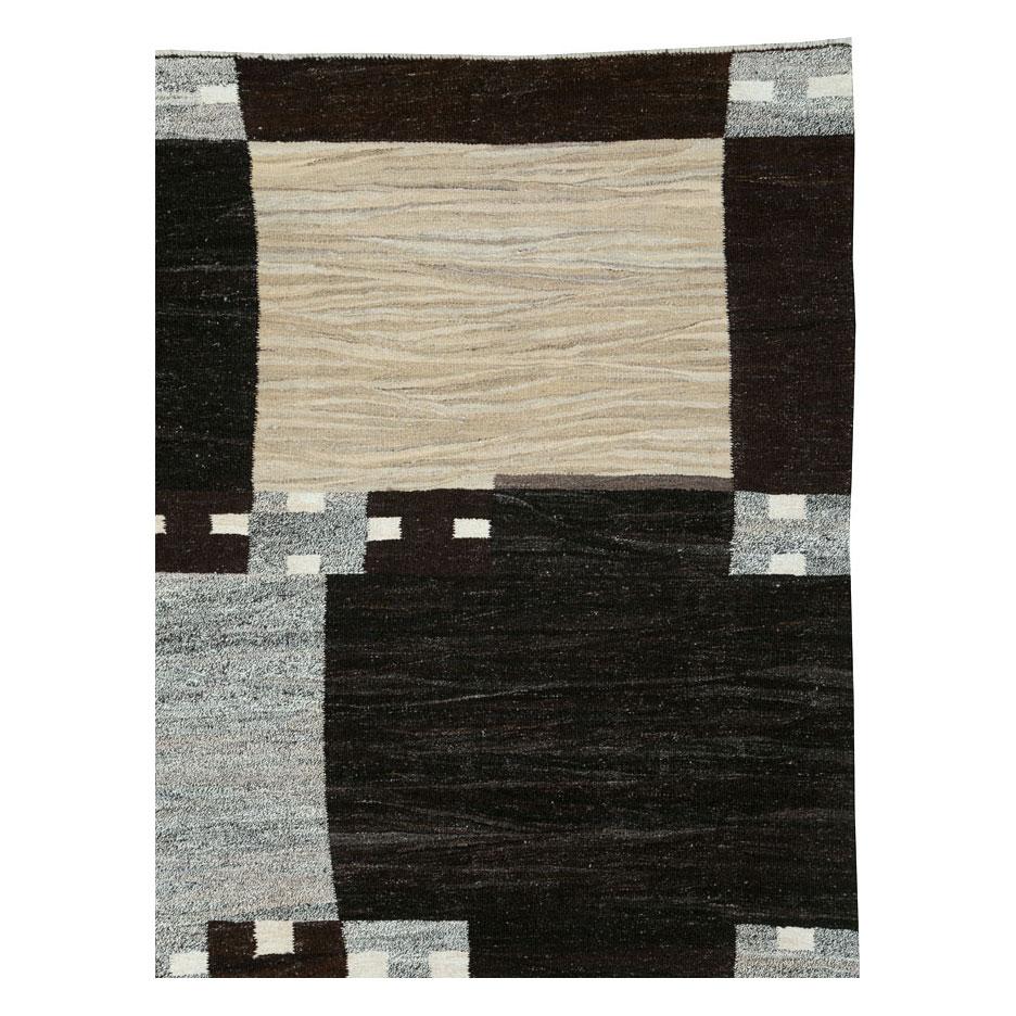 Hand-Knotted Contemporary Handmade Turkish Room Size Flat-Weave Rug in Cream Grey and Black For Sale