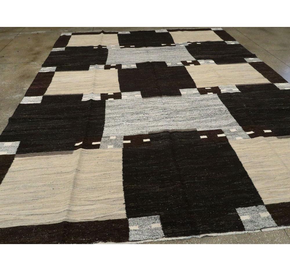 Contemporary Handmade Turkish Room Size Flat-Weave Rug in Cream Grey and Black In New Condition For Sale In New York, NY