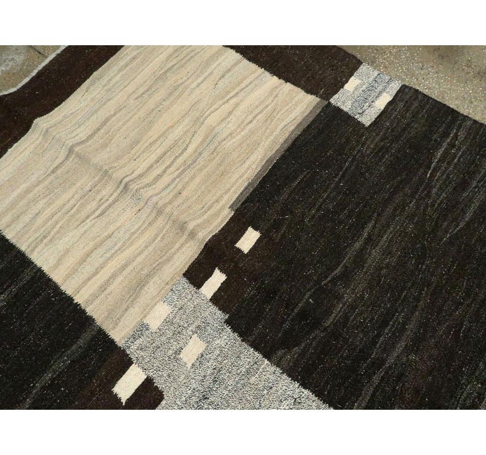 Contemporary Handmade Turkish Room Size Flat-Weave Rug in Cream Grey and Black For Sale 1