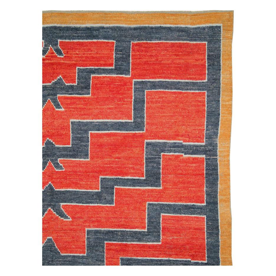 Mid-Century Modern Tapis Tulu Shag turc contemporain, fait main, grand format, rouge rouille en vente