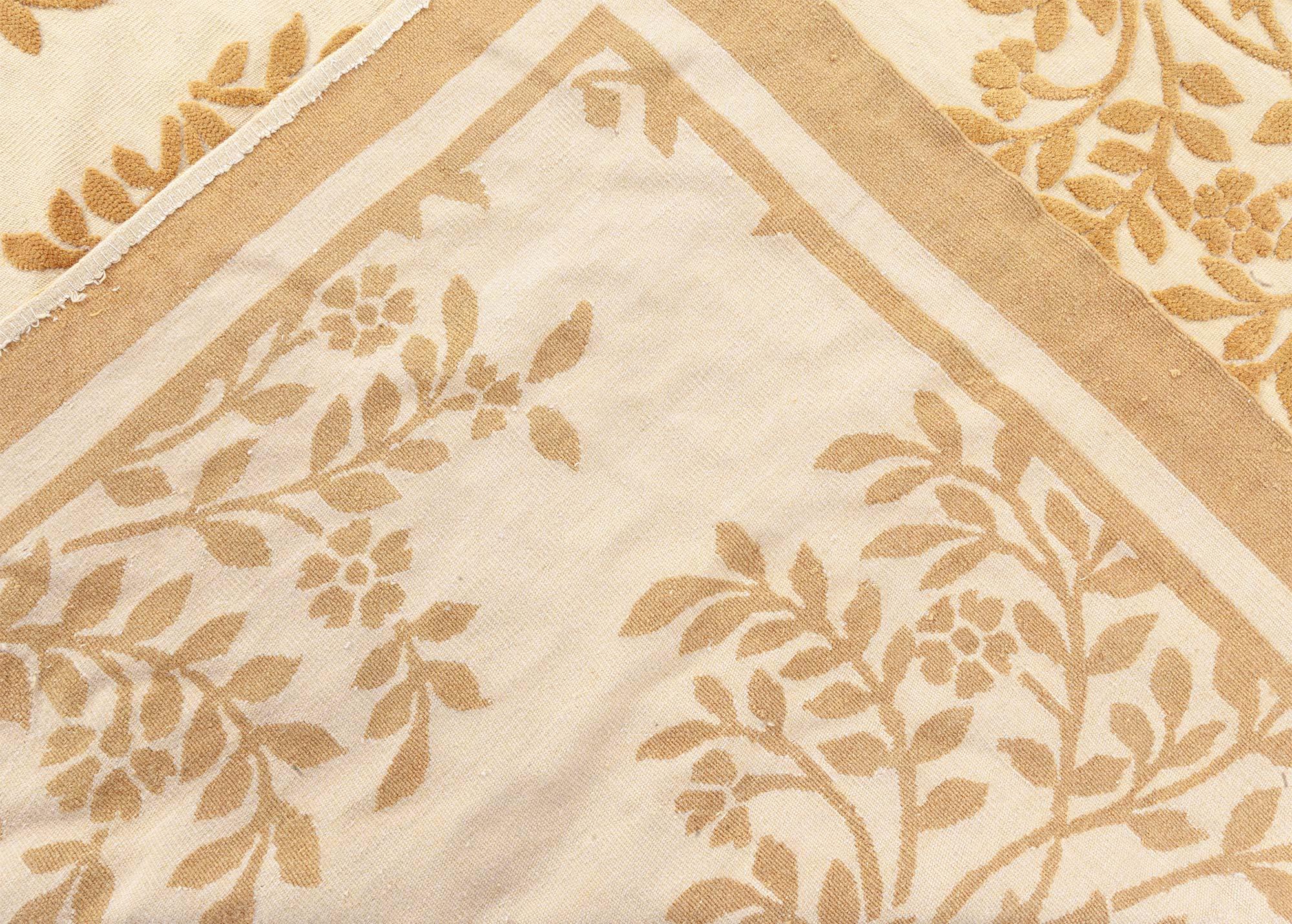 Tapis contemporain en laine fait à la main marron et orange par Doris Leslie Blau en vente 1