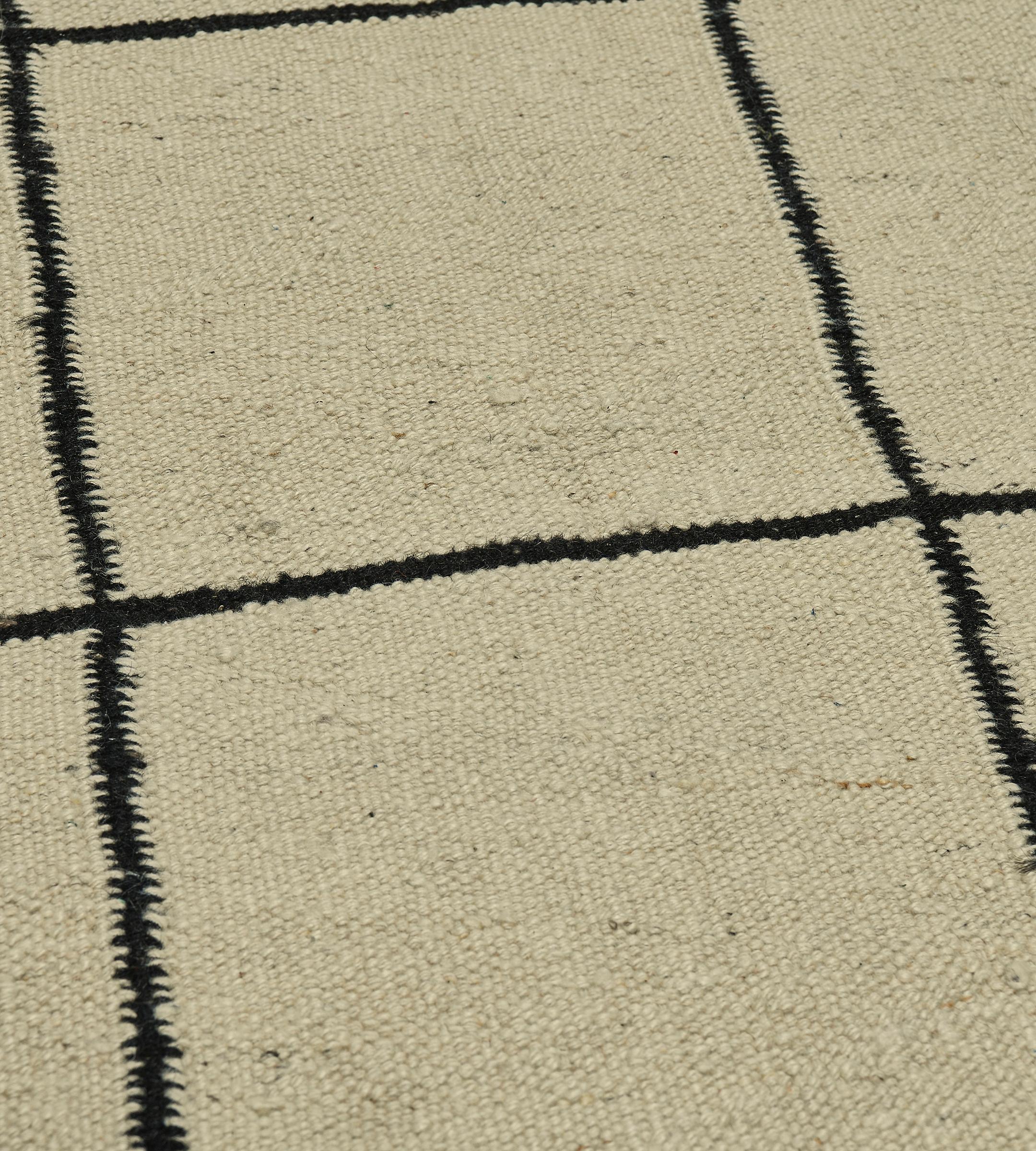 Unknown Contemporary Handwoven Hemp Windowpane Flatweave Rug For Sale