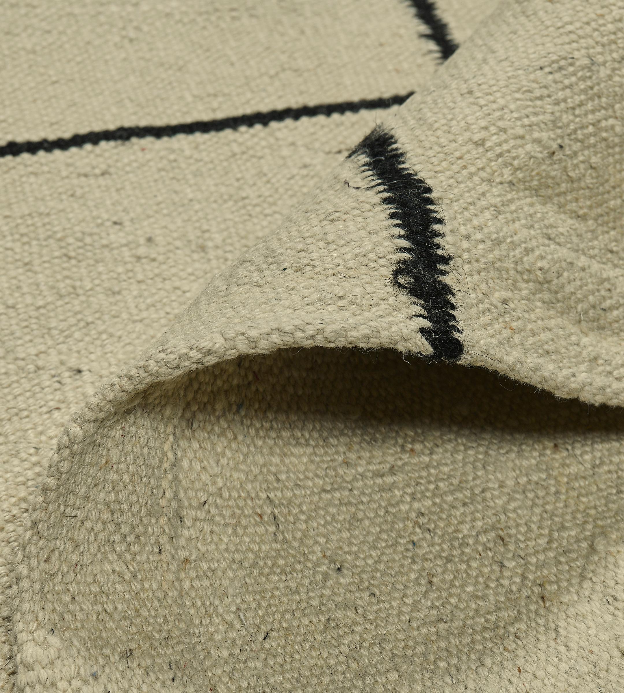 Contemporary Handwoven Hemp Windowpane Flatweave Rug For Sale 3