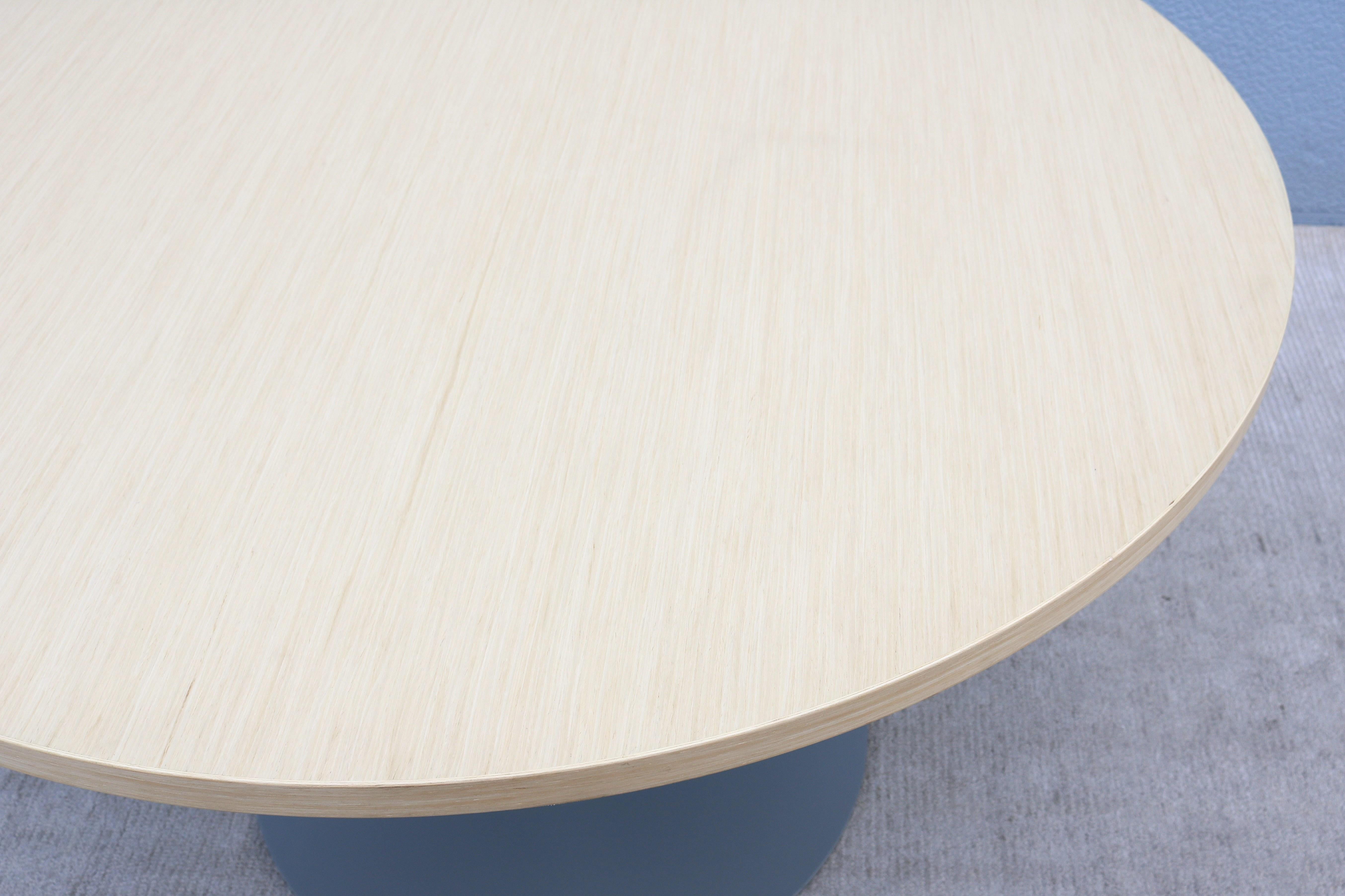 Table de conférence/café contemporaine Haworth Jive 48 in Round Veneer Top en vente 5