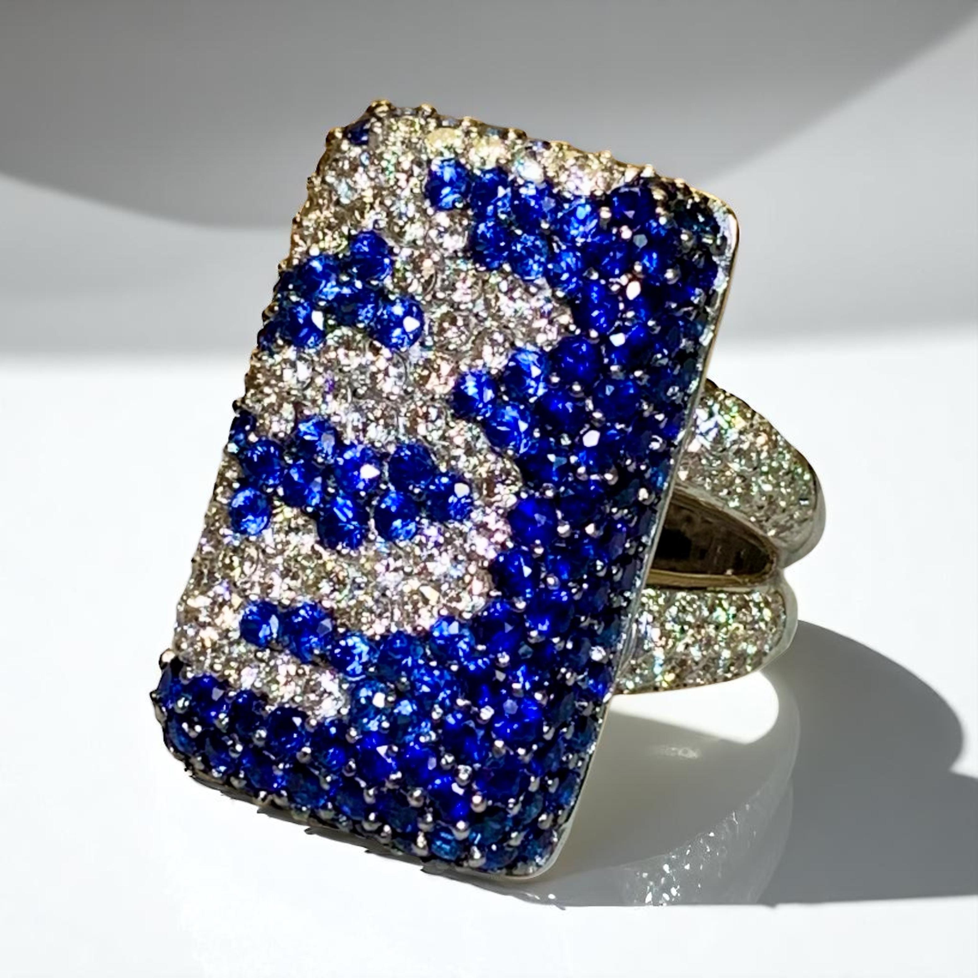 Contemporary Heavy 18K Pavé Diamond Sapphire Rectangular Cushion Cocktail Ring For Sale 10