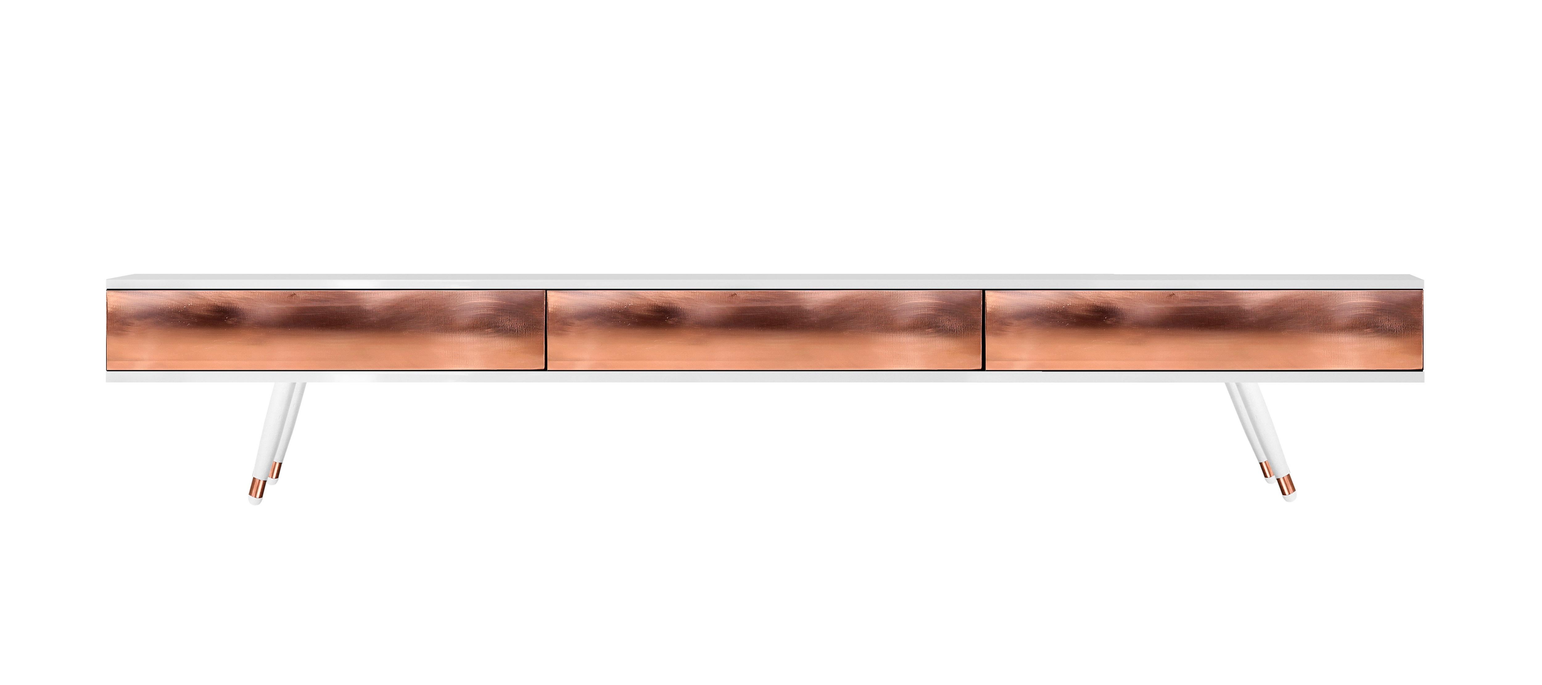 Minimalist Contemporary Hekla media console in white wood, Copper, Railis Design For Sale