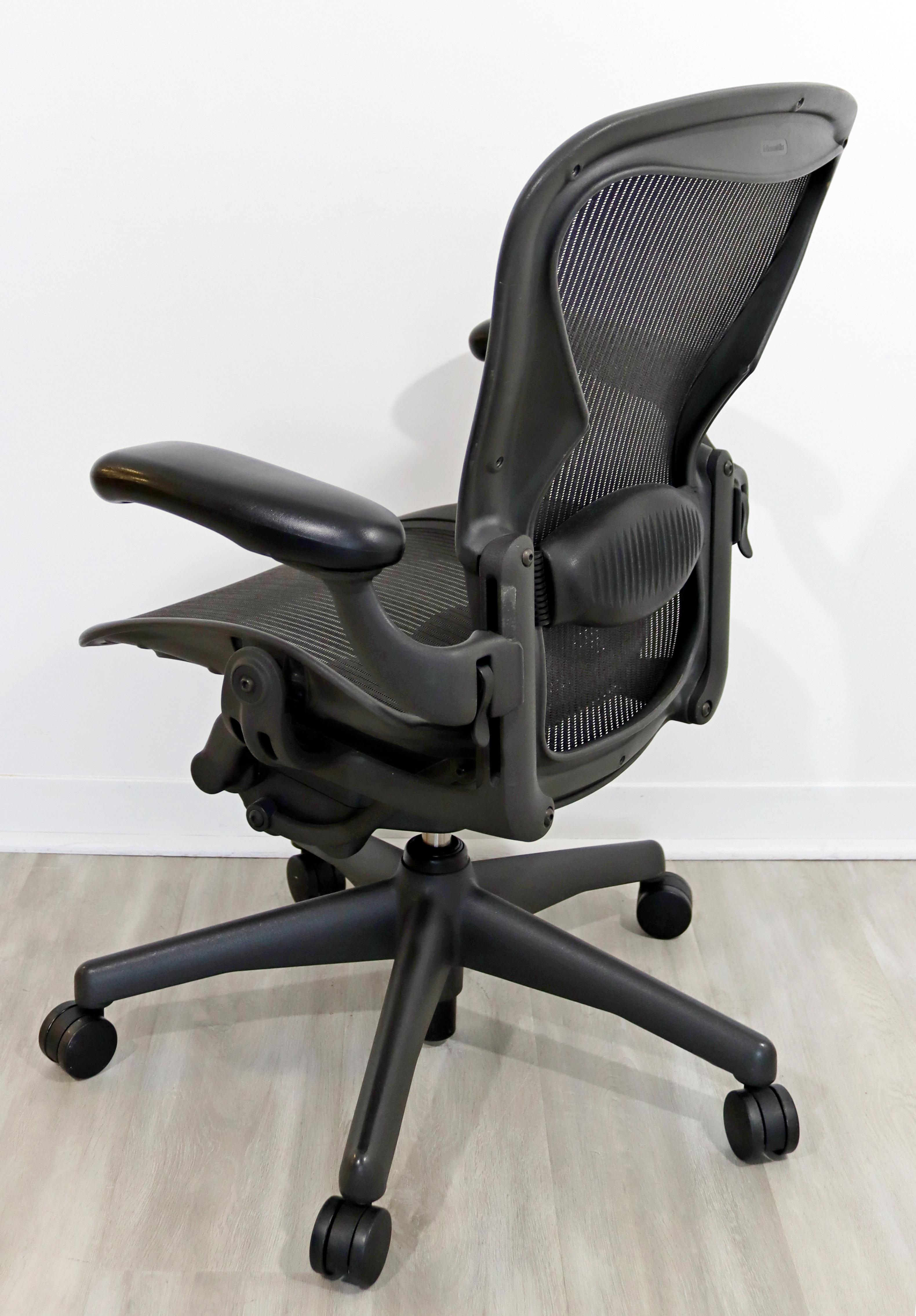Contemporary Herman Miller Aeron Rolling Swivel Adjustable Office Chair 1990s 3