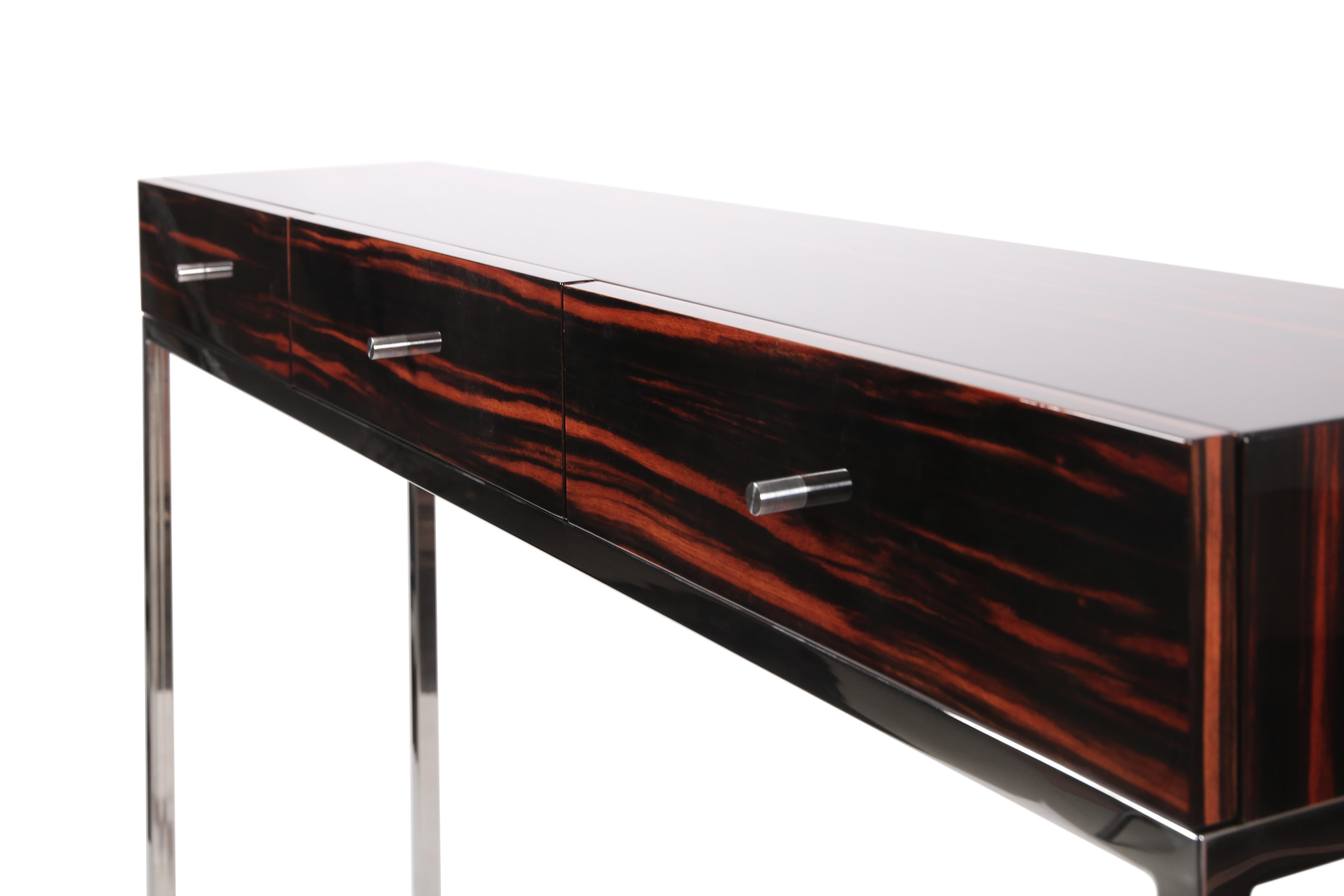 Contemporary Hermes Console in Macassar Ebony, High Gloss Finish In New Condition For Sale In Husavik, IS