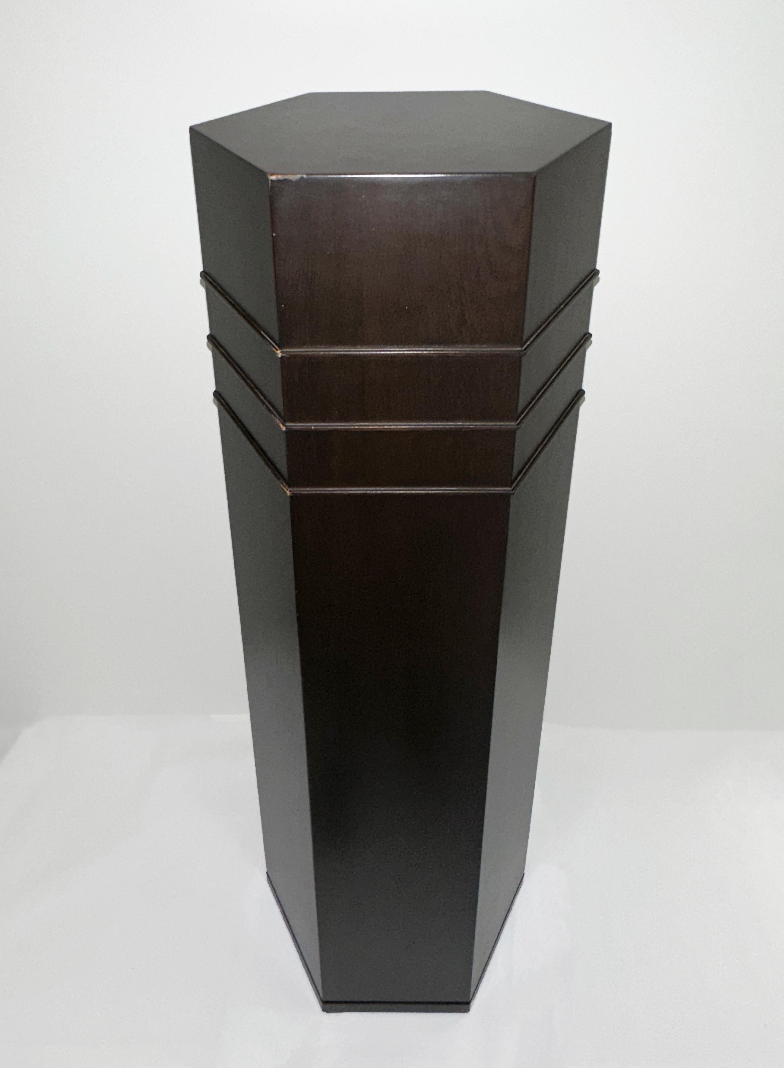 Contemporary Hexagonal Wood and Laminate Pedestal by Juan Montoya For Sale 3