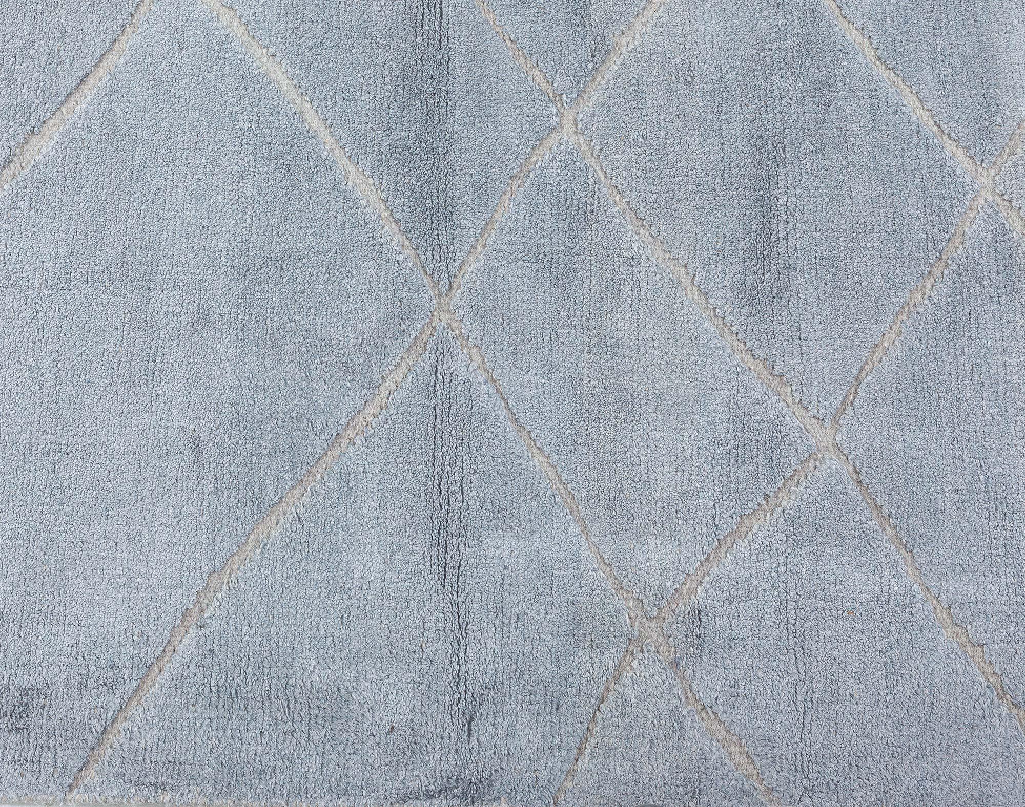 Modern Contemporary High and Low Gray Diamond Rug For Sale