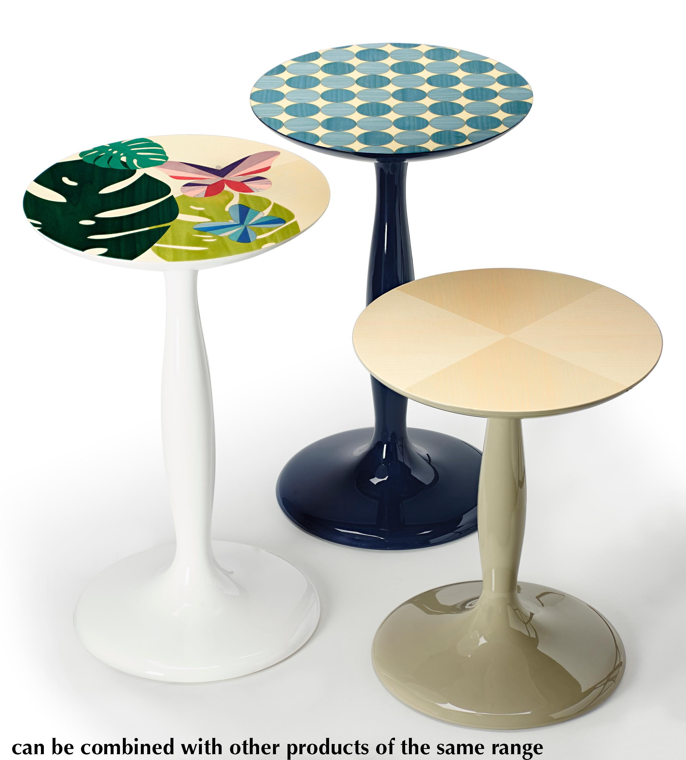 Italian Contemporary High Gloss Lacquered Side Table 