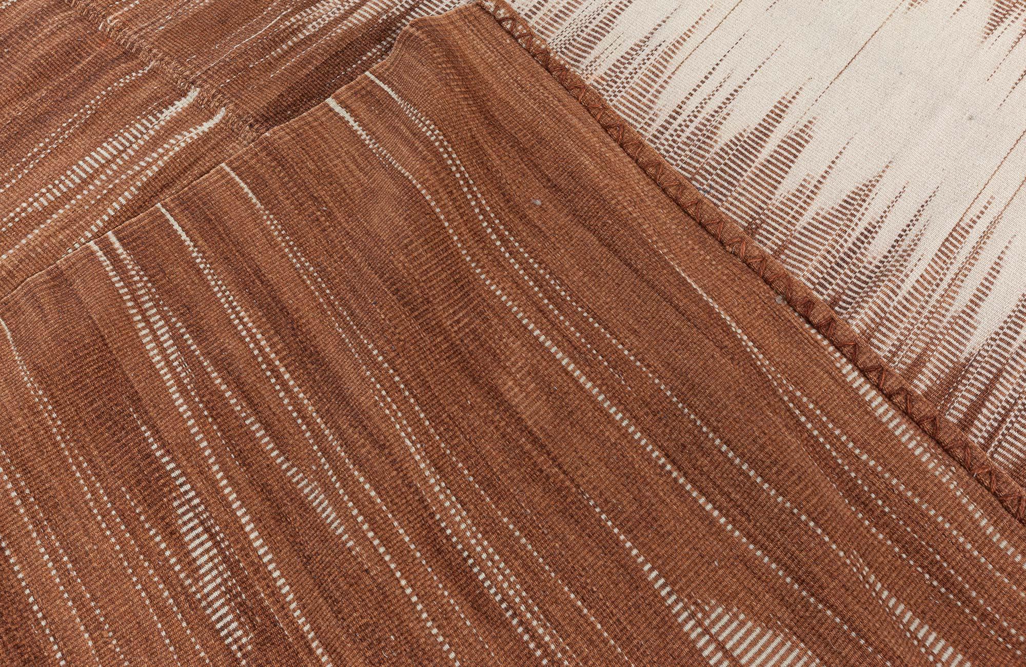 Zeitgenössischer Honaz Türkischer Modernistischer Kilim-Teppich von Doris Leslie Blau im Angebot 2
